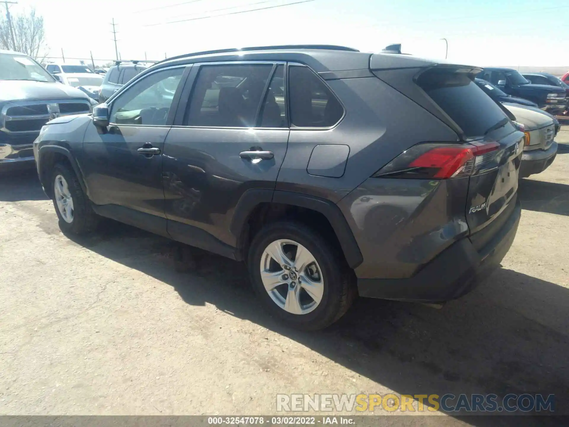 3 Photograph of a damaged car 2T3P1RFV8LC092382 TOYOTA RAV4 2020