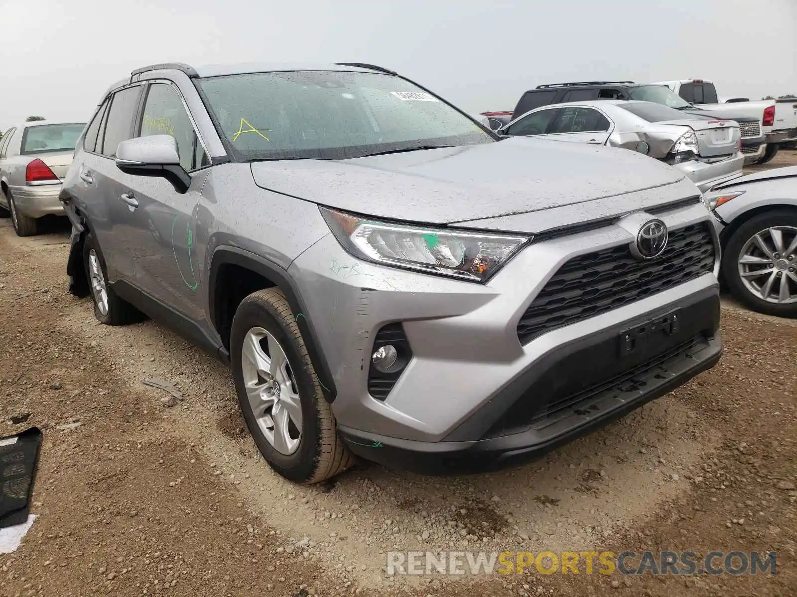 1 Photograph of a damaged car 2T3P1RFV8LC093192 TOYOTA RAV4 2020