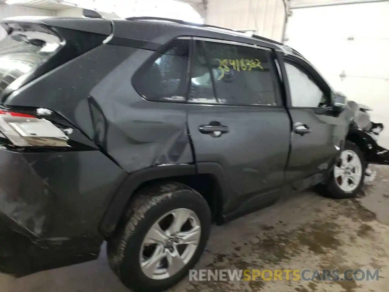 9 Фотография поврежденного автомобиля 2T3P1RFV8LC102781 TOYOTA RAV4 2020