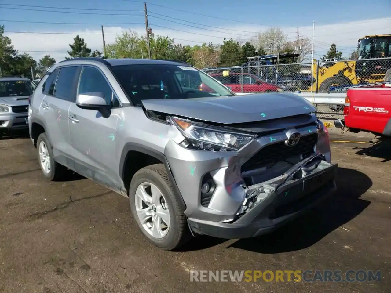 1 Photograph of a damaged car 2T3P1RFV8LC115305 TOYOTA RAV4 2020