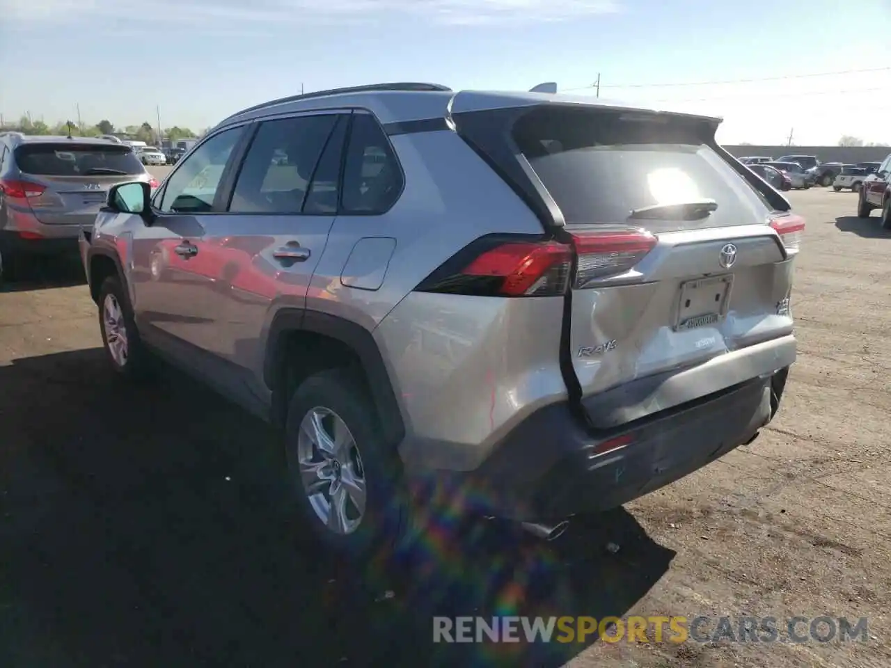 3 Photograph of a damaged car 2T3P1RFV8LC115305 TOYOTA RAV4 2020