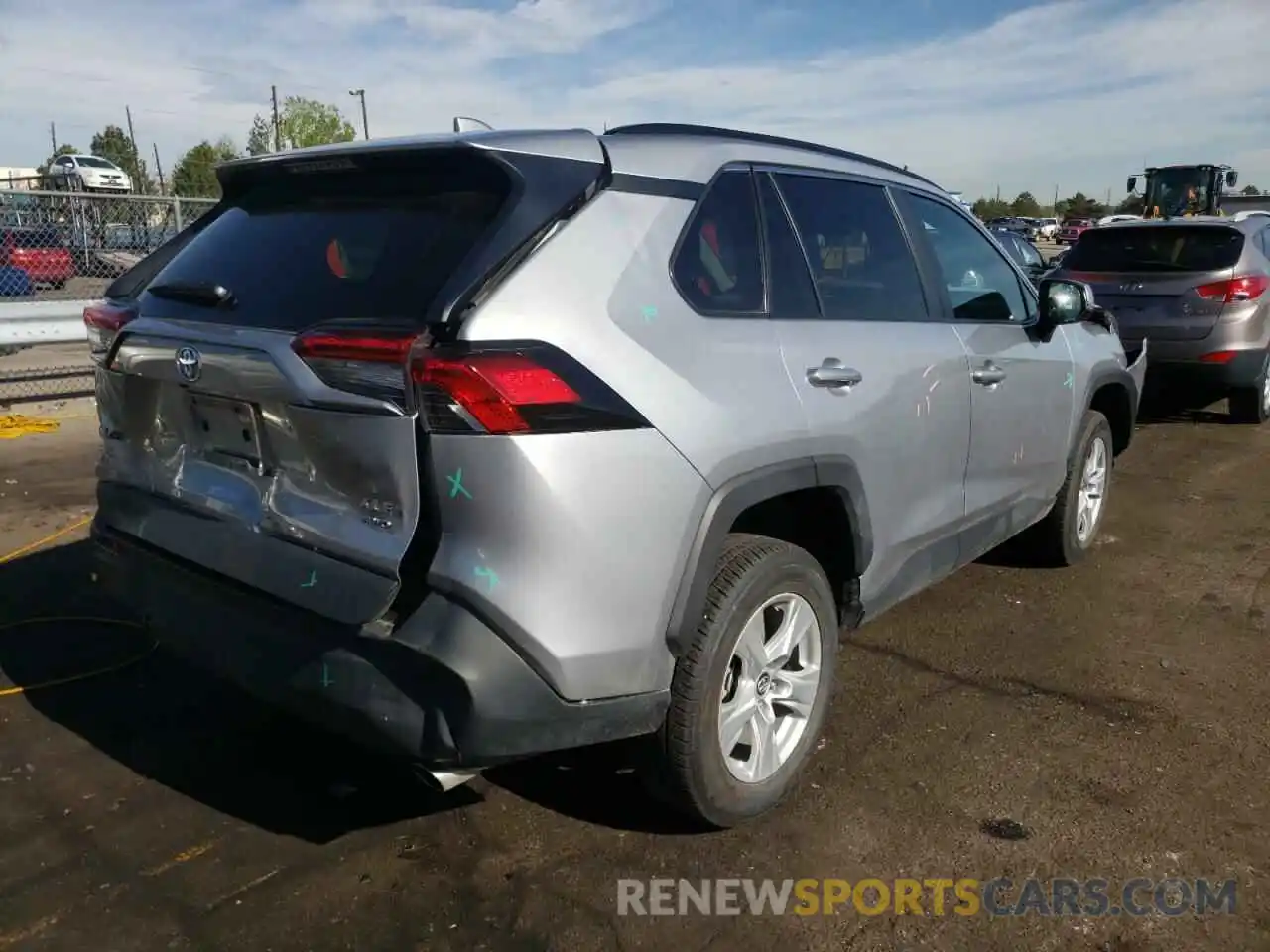 4 Photograph of a damaged car 2T3P1RFV8LC115305 TOYOTA RAV4 2020