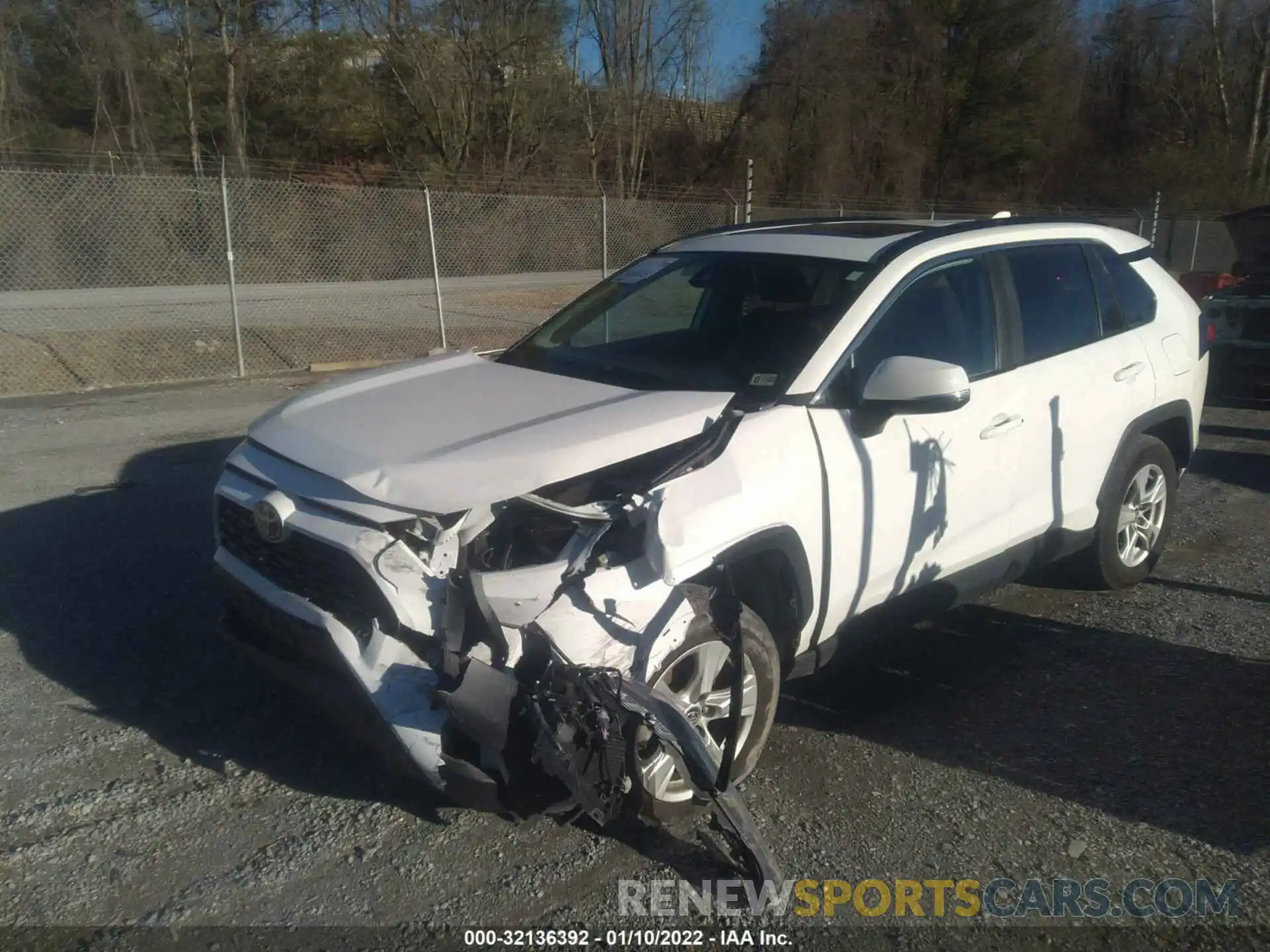 6 Photograph of a damaged car 2T3P1RFV8LC123081 TOYOTA RAV4 2020