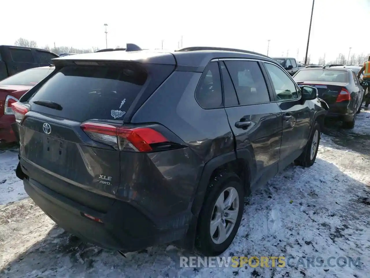 4 Photograph of a damaged car 2T3P1RFV8LC130497 TOYOTA RAV4 2020