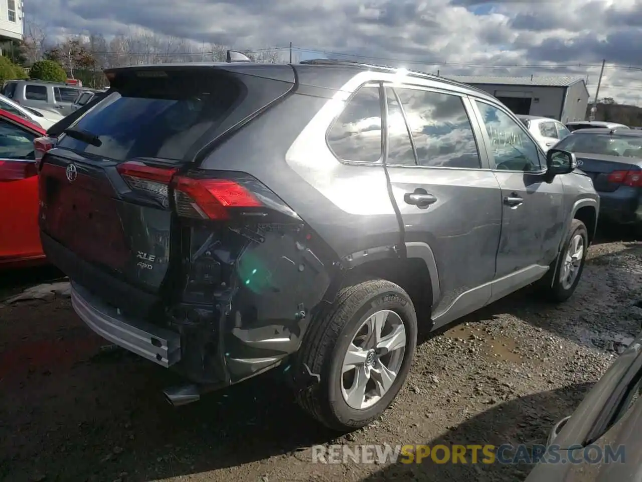 4 Photograph of a damaged car 2T3P1RFV8LC131908 TOYOTA RAV4 2020