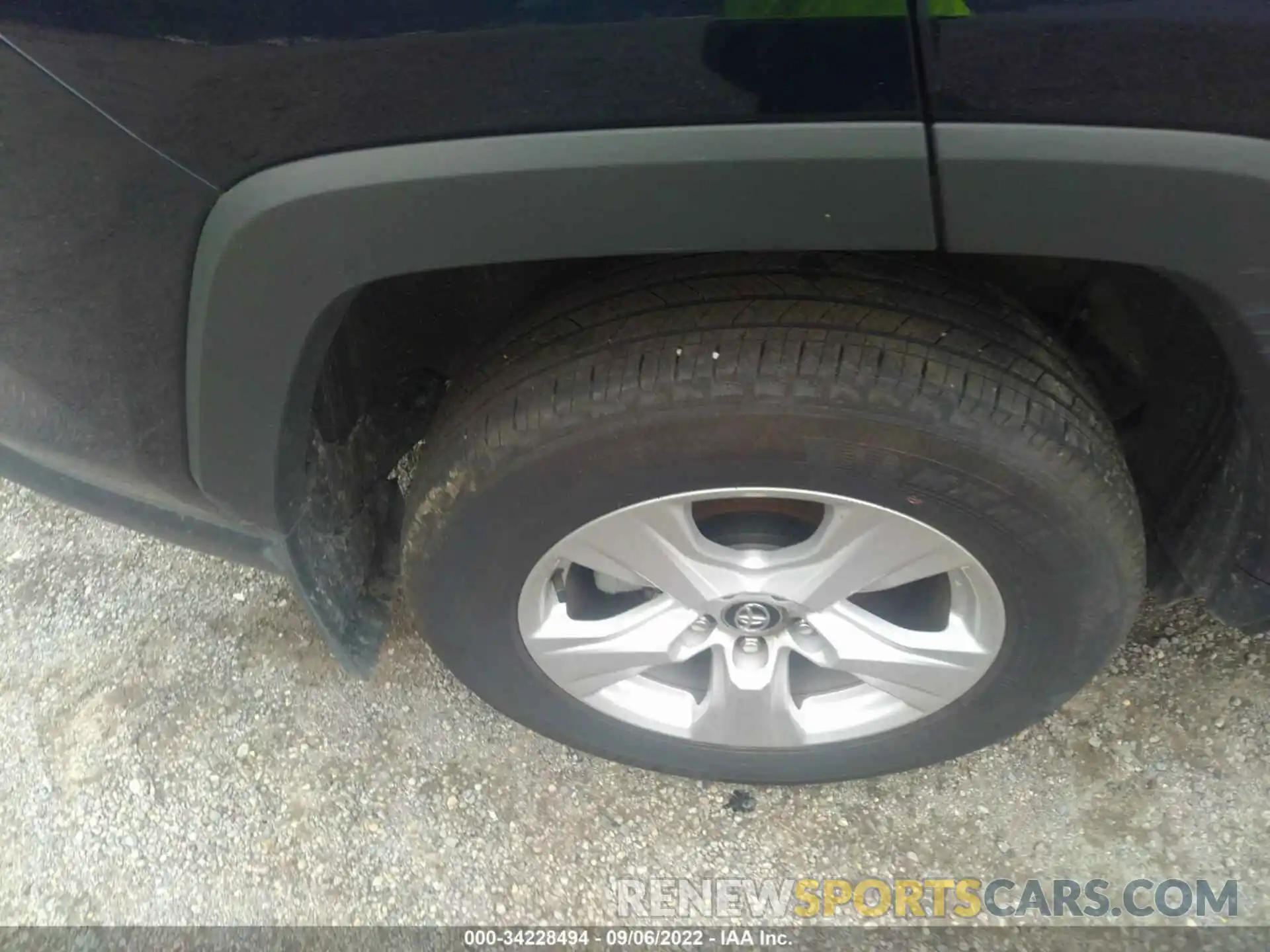 15 Photograph of a damaged car 2T3P1RFV8LC133478 TOYOTA RAV4 2020