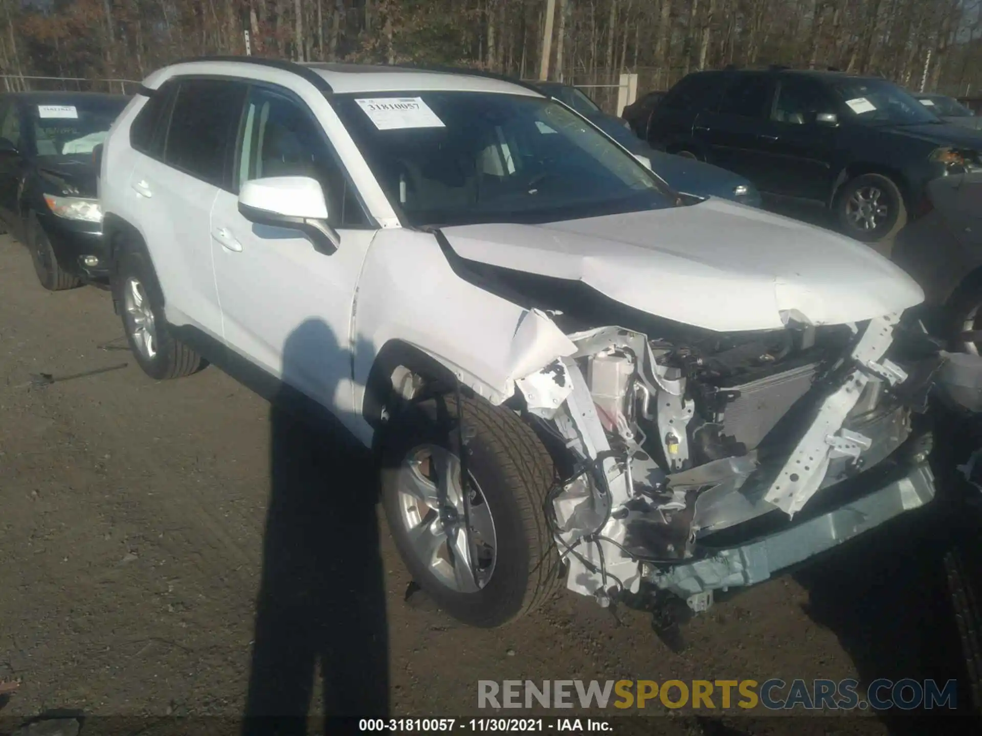 1 Photograph of a damaged car 2T3P1RFV8LW085110 TOYOTA RAV4 2020