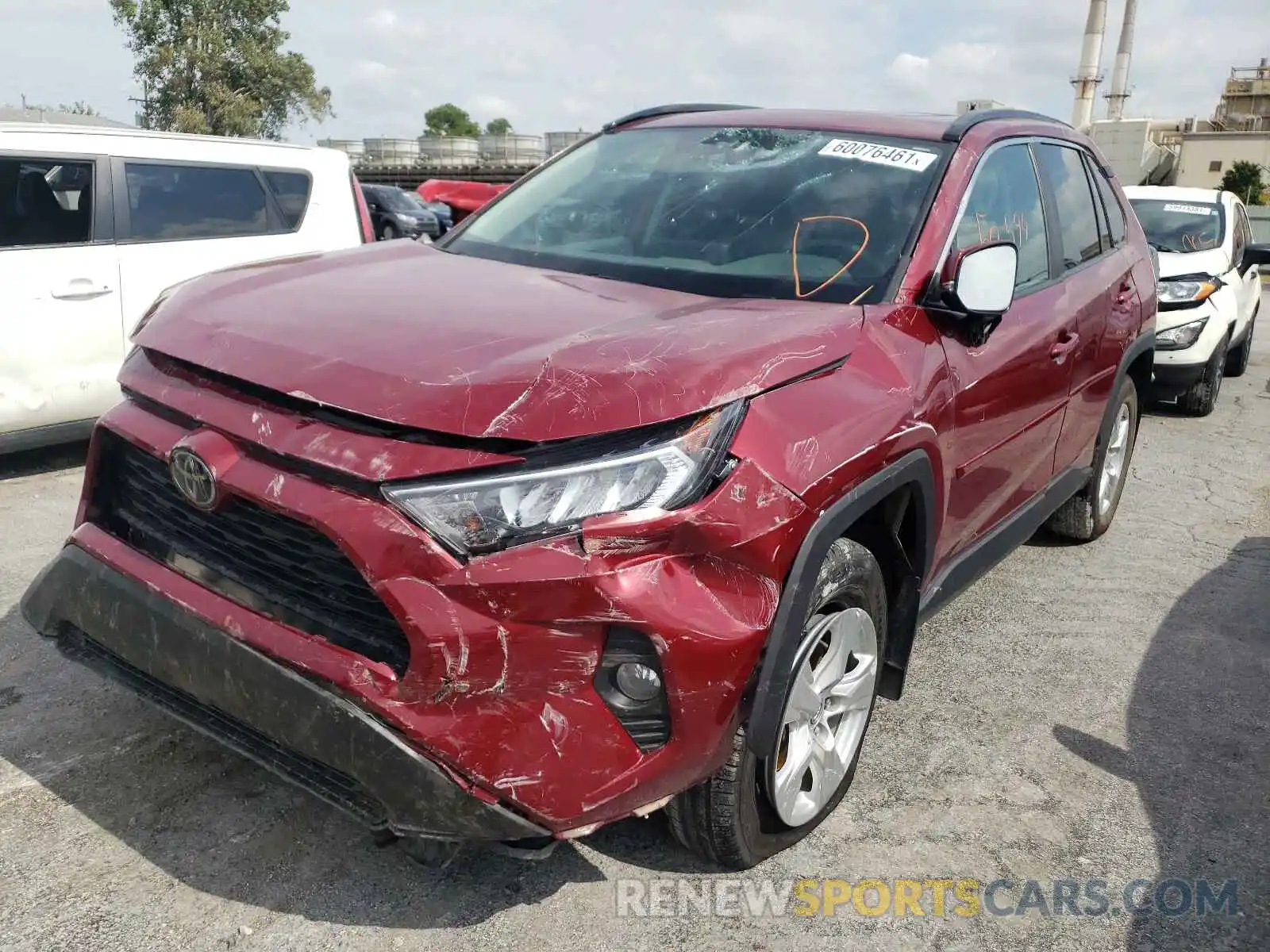 2 Photograph of a damaged car 2T3P1RFV8LW101290 TOYOTA RAV4 2020