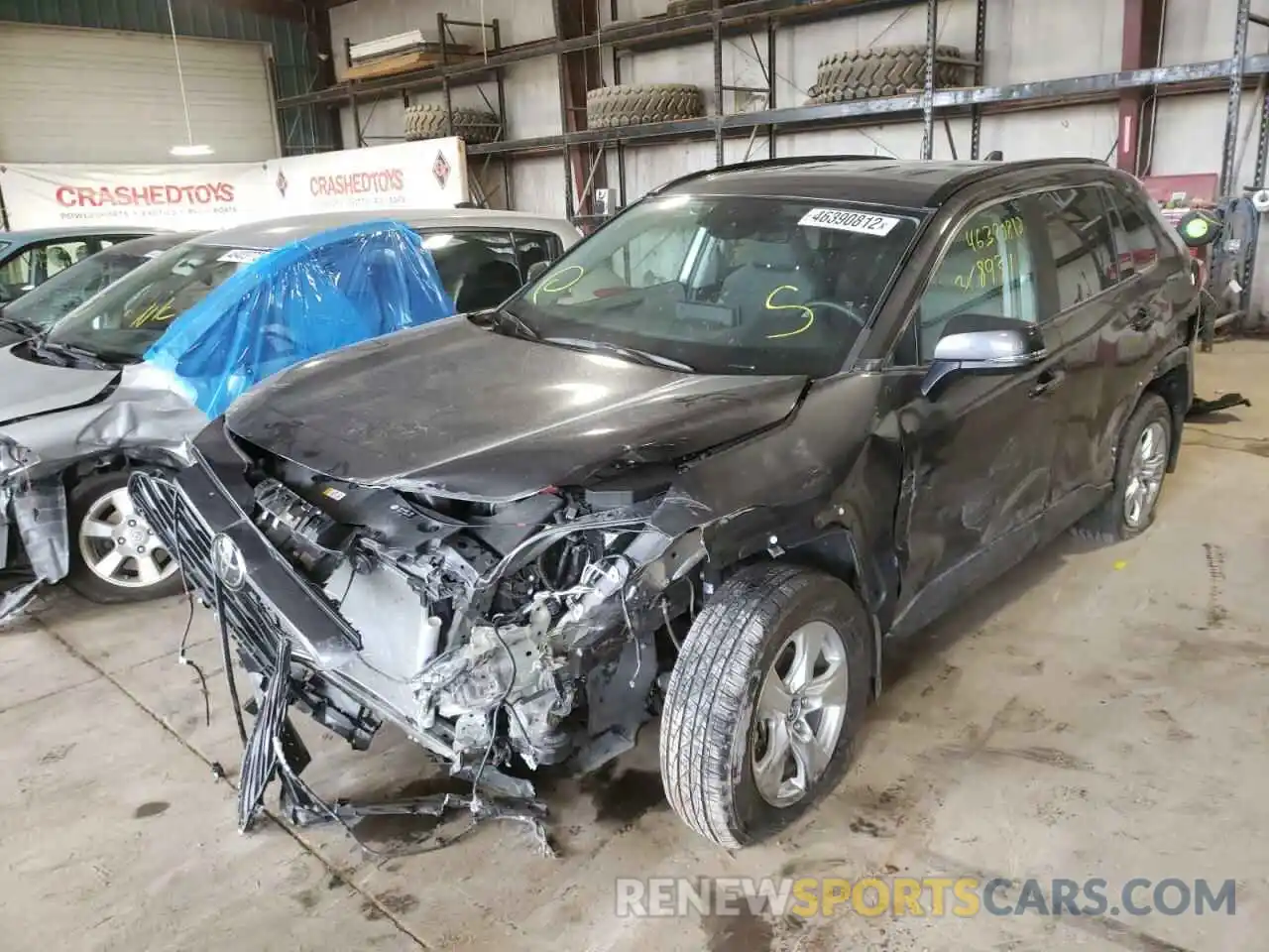 2 Photograph of a damaged car 2T3P1RFV8LW102116 TOYOTA RAV4 2020