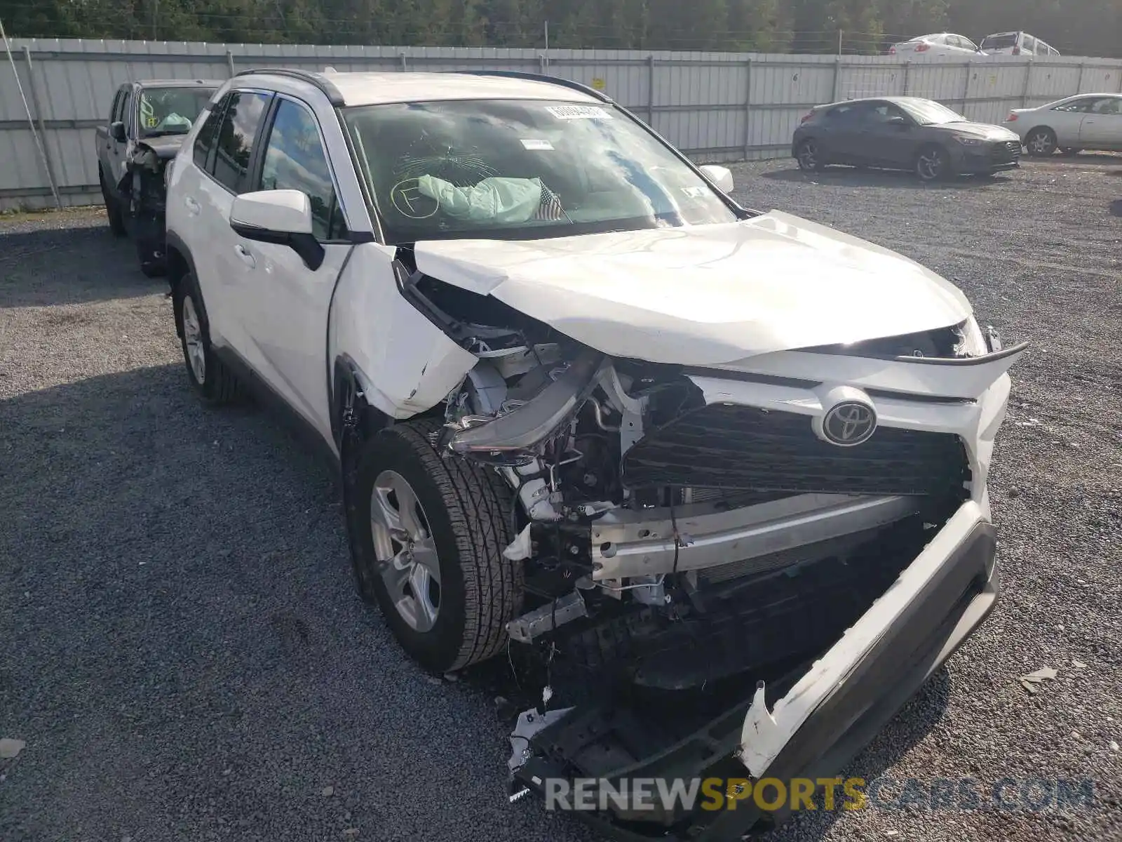 1 Photograph of a damaged car 2T3P1RFV8LW104500 TOYOTA RAV4 2020