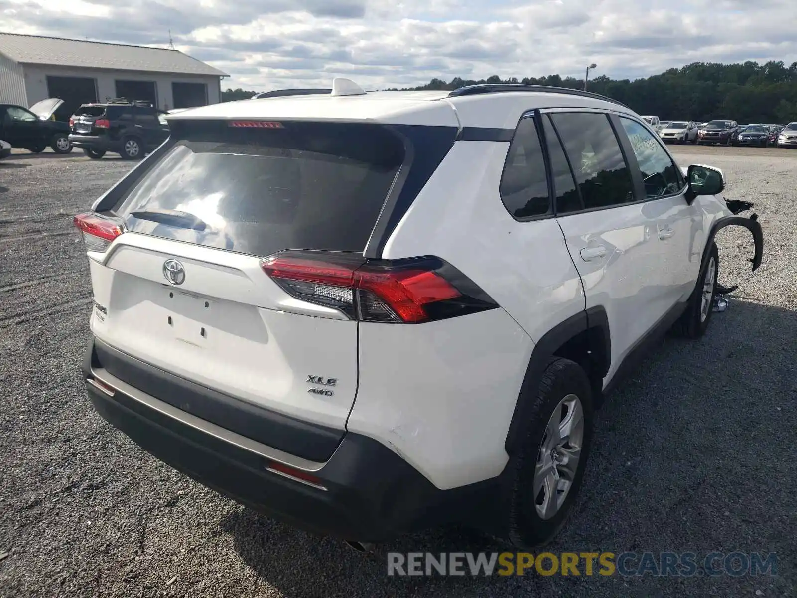 4 Photograph of a damaged car 2T3P1RFV8LW104500 TOYOTA RAV4 2020