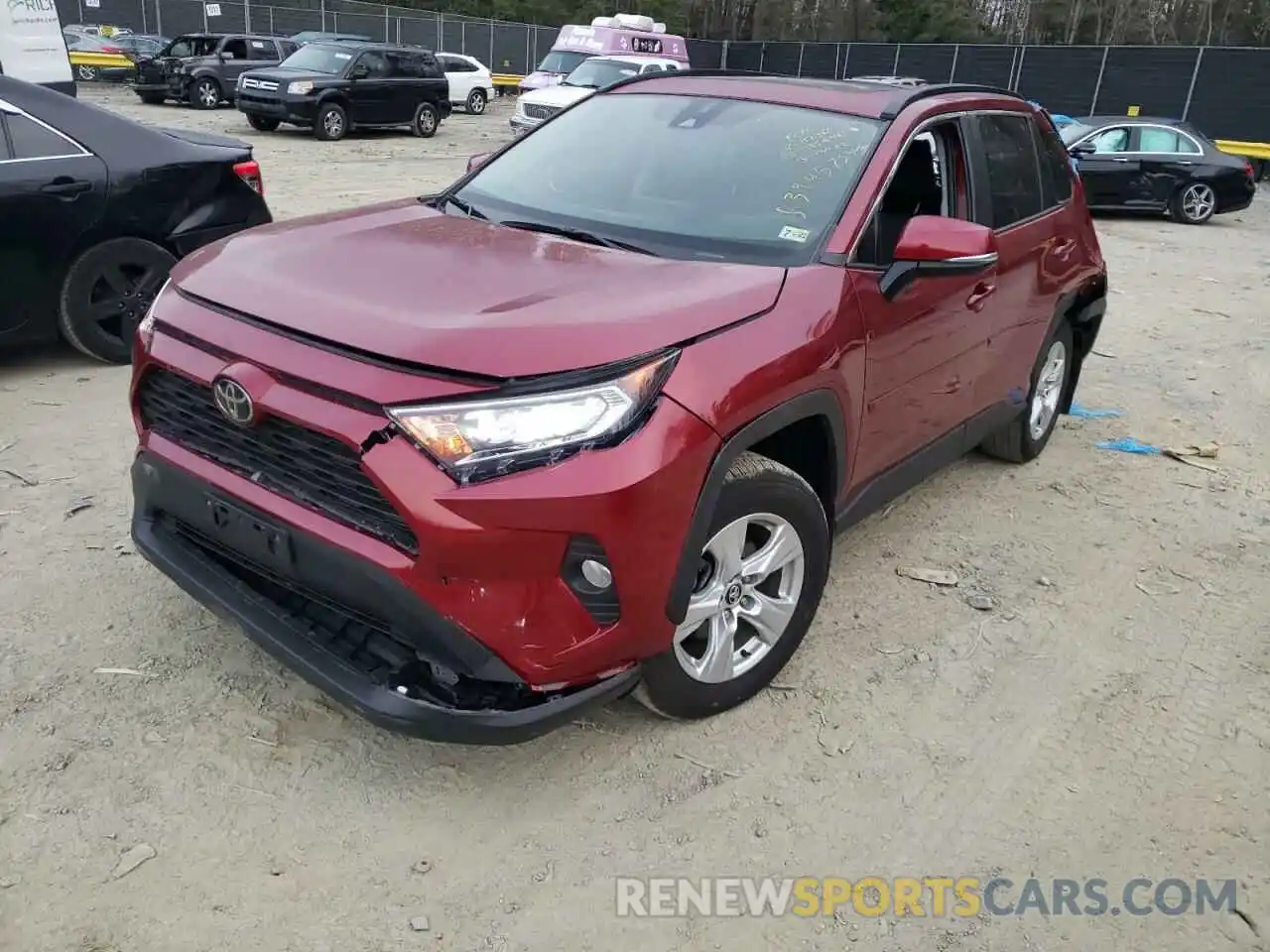 2 Photograph of a damaged car 2T3P1RFV8LW117361 TOYOTA RAV4 2020