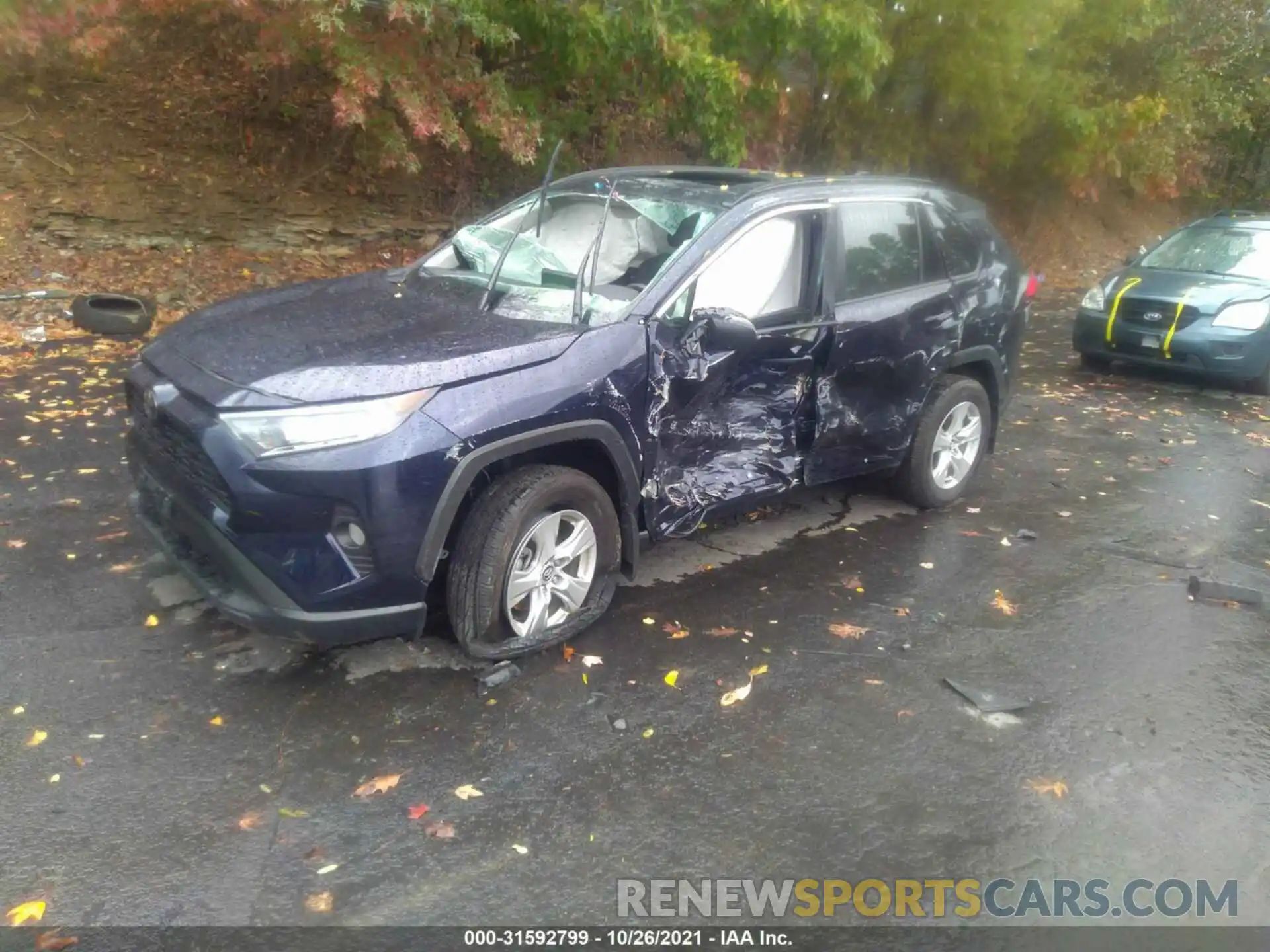 2 Photograph of a damaged car 2T3P1RFV8LW119384 TOYOTA RAV4 2020