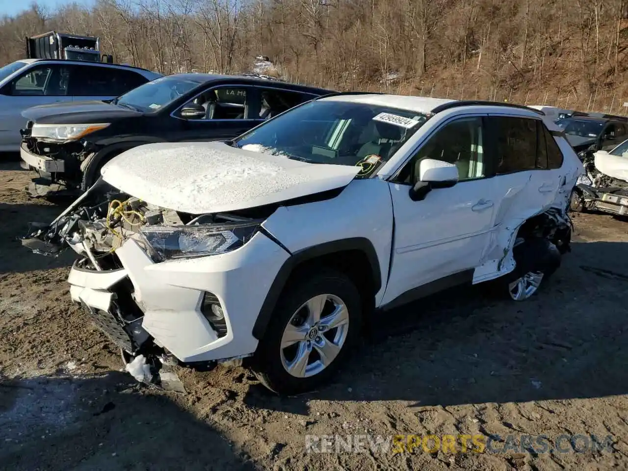 1 Photograph of a damaged car 2T3P1RFV8LW119658 TOYOTA RAV4 2020