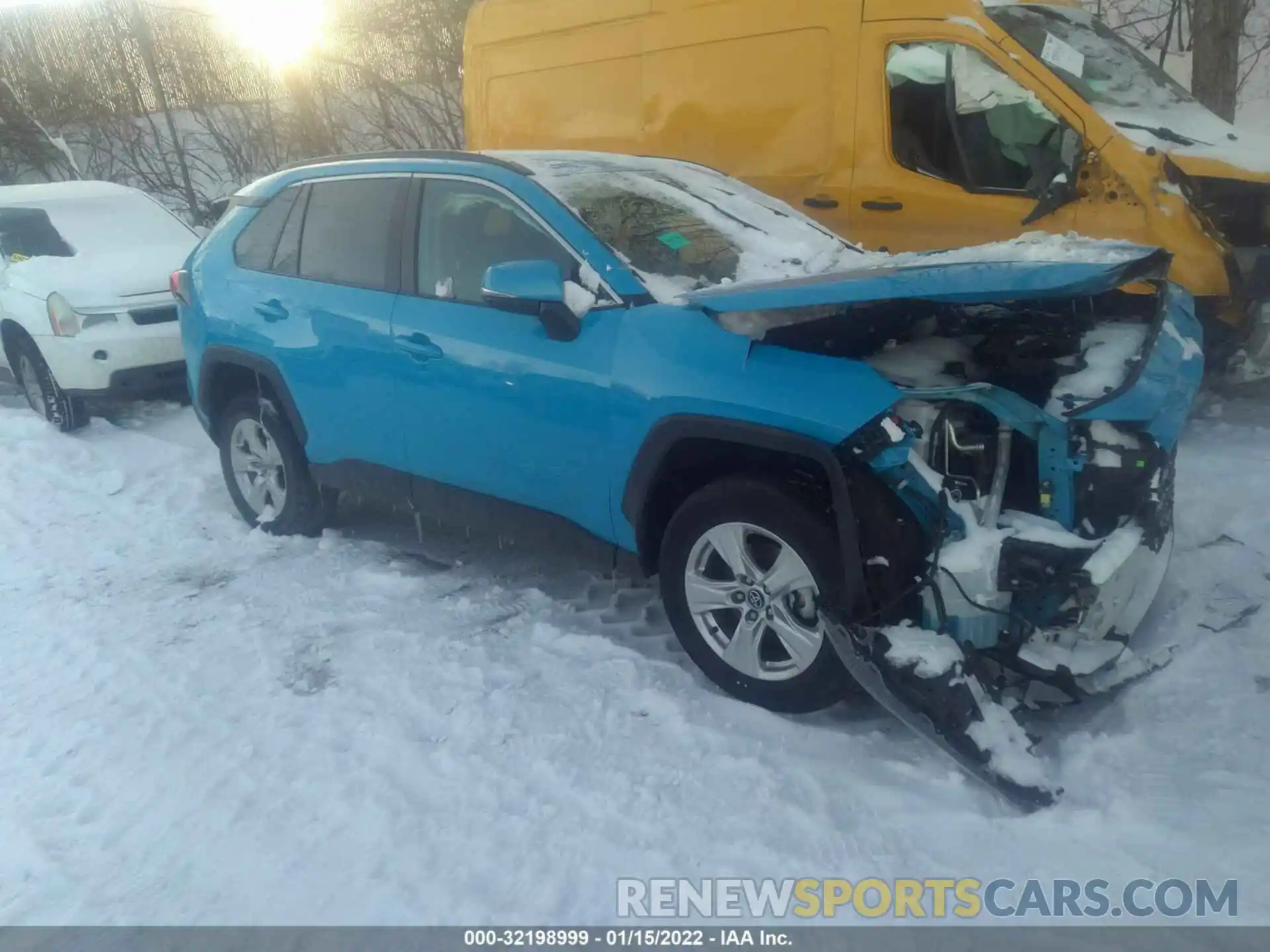 1 Photograph of a damaged car 2T3P1RFV8LW121667 TOYOTA RAV4 2020