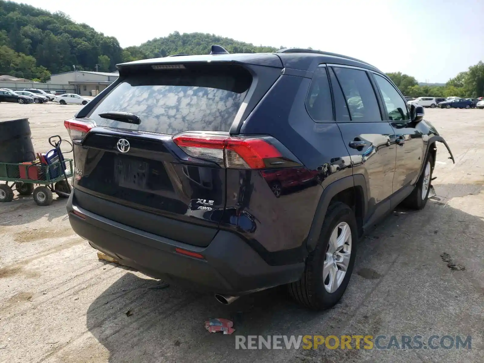 4 Photograph of a damaged car 2T3P1RFV8LW128053 TOYOTA RAV4 2020