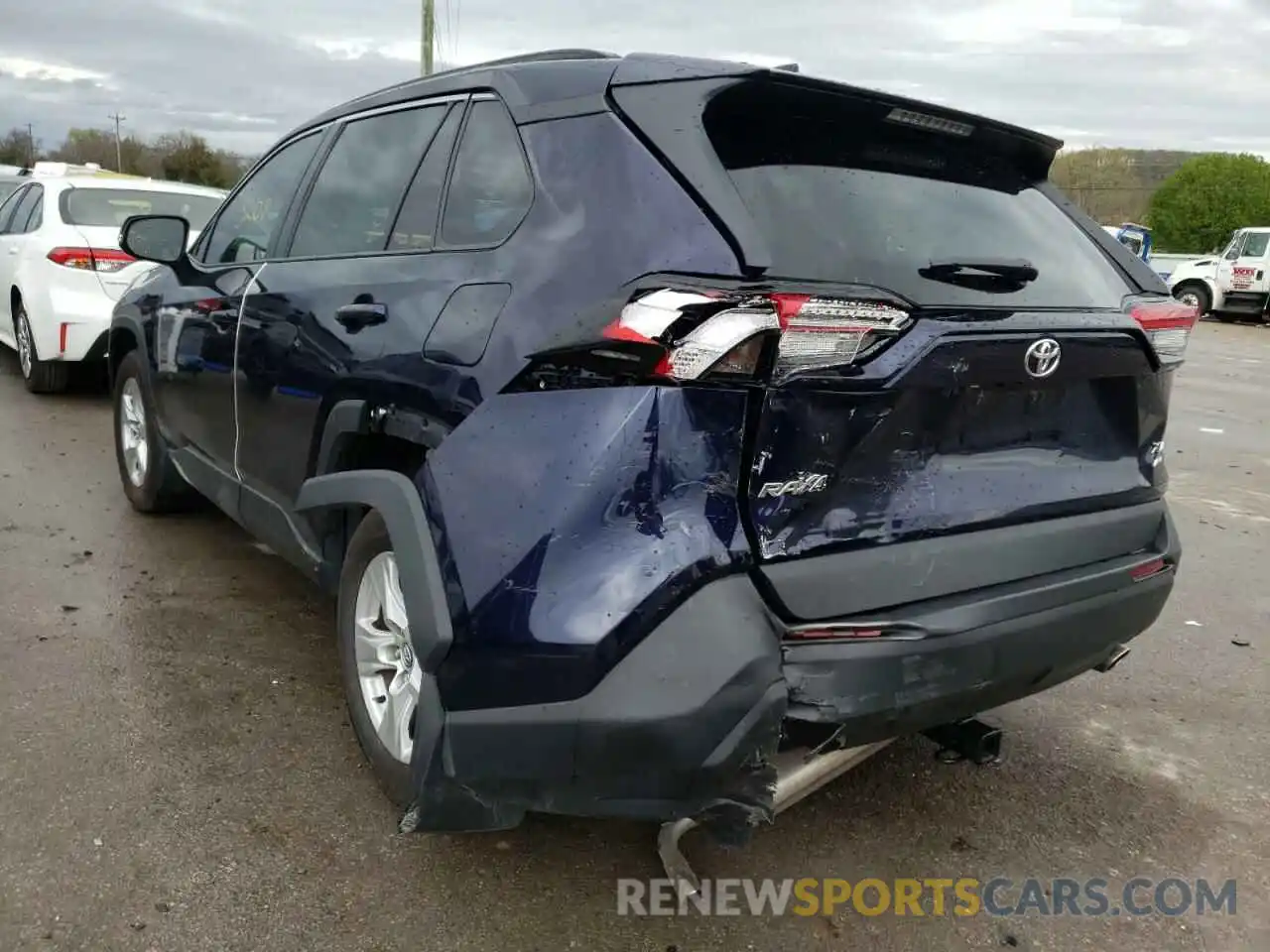 3 Photograph of a damaged car 2T3P1RFV8LW130014 TOYOTA RAV4 2020