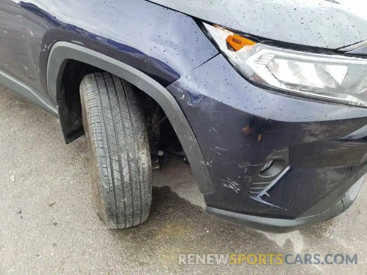 9 Photograph of a damaged car 2T3P1RFV8LW130014 TOYOTA RAV4 2020