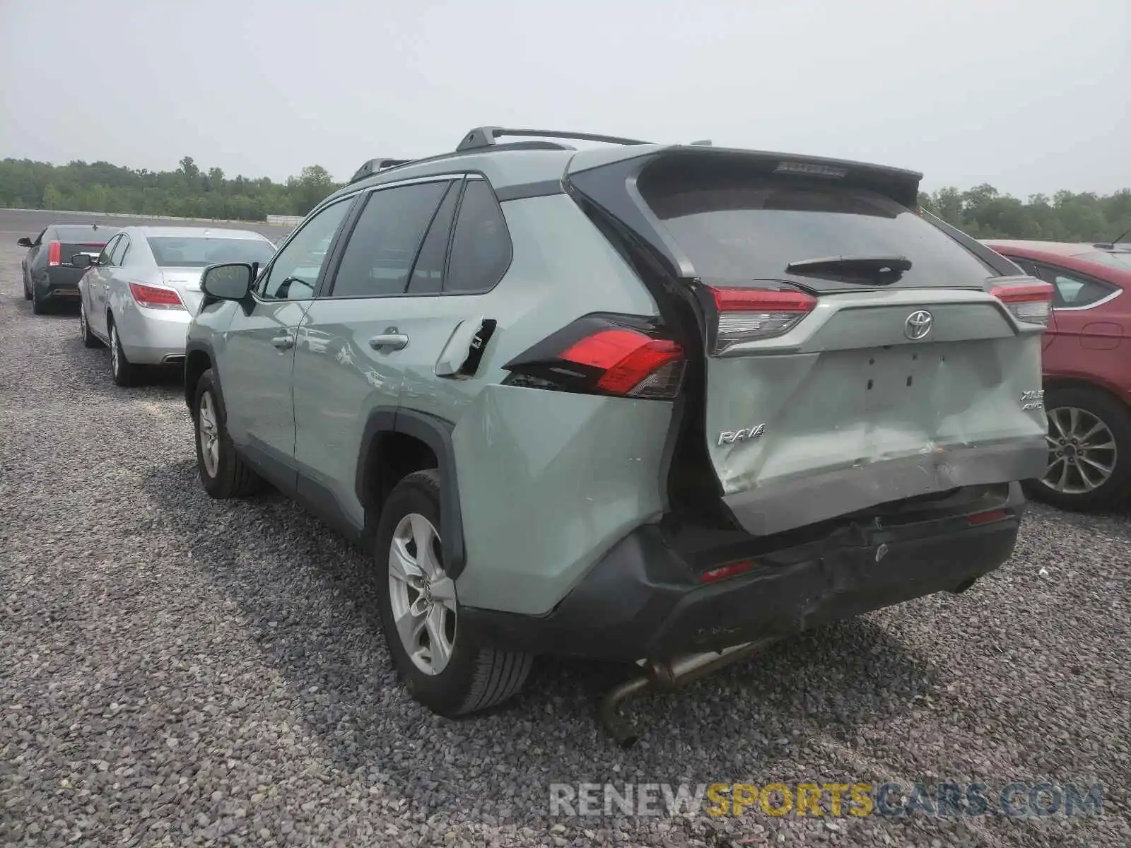 3 Фотография поврежденного автомобиля 2T3P1RFV8LW138114 TOYOTA RAV4 2020