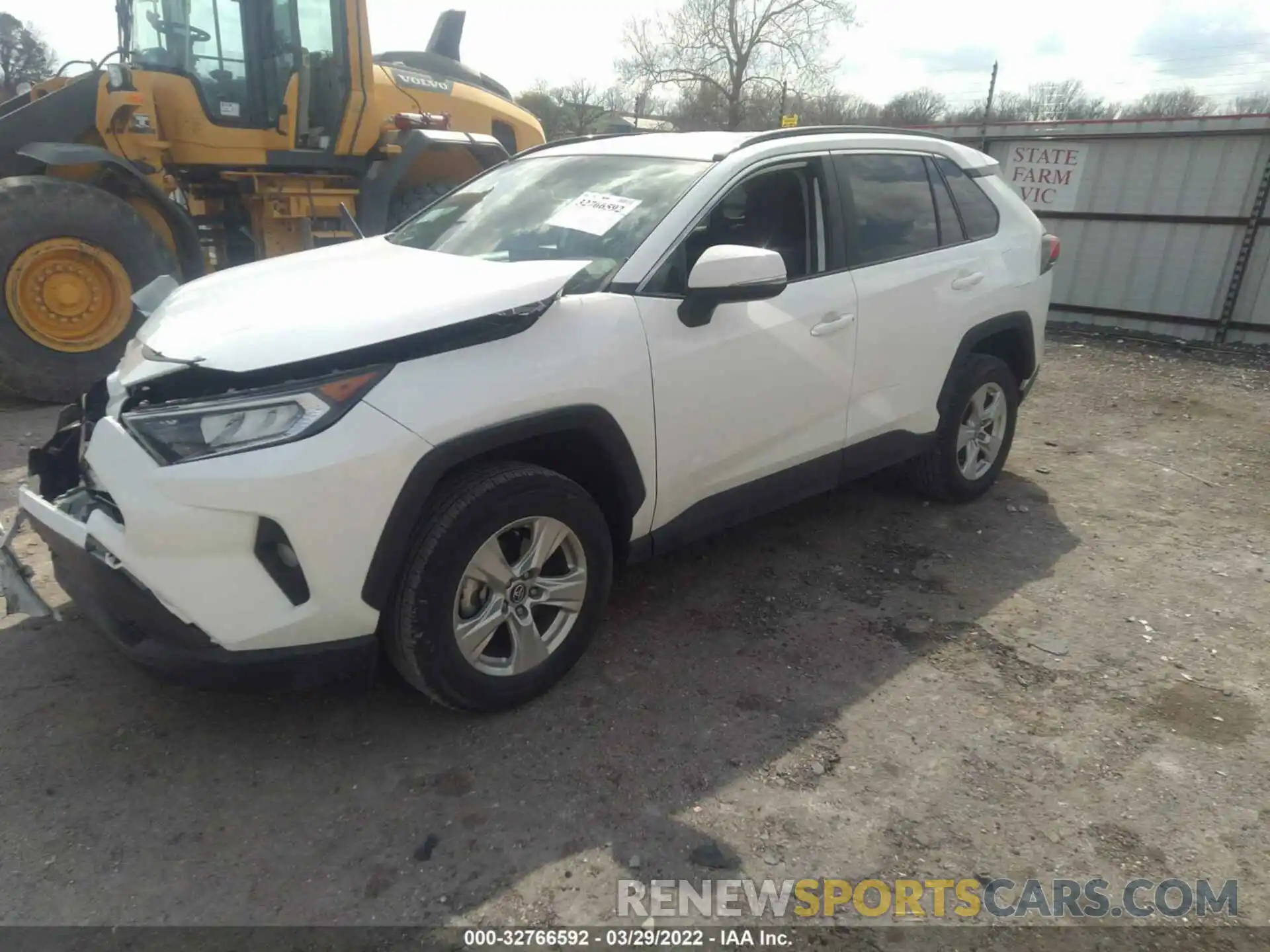 2 Photograph of a damaged car 2T3P1RFV9LC081018 TOYOTA RAV4 2020