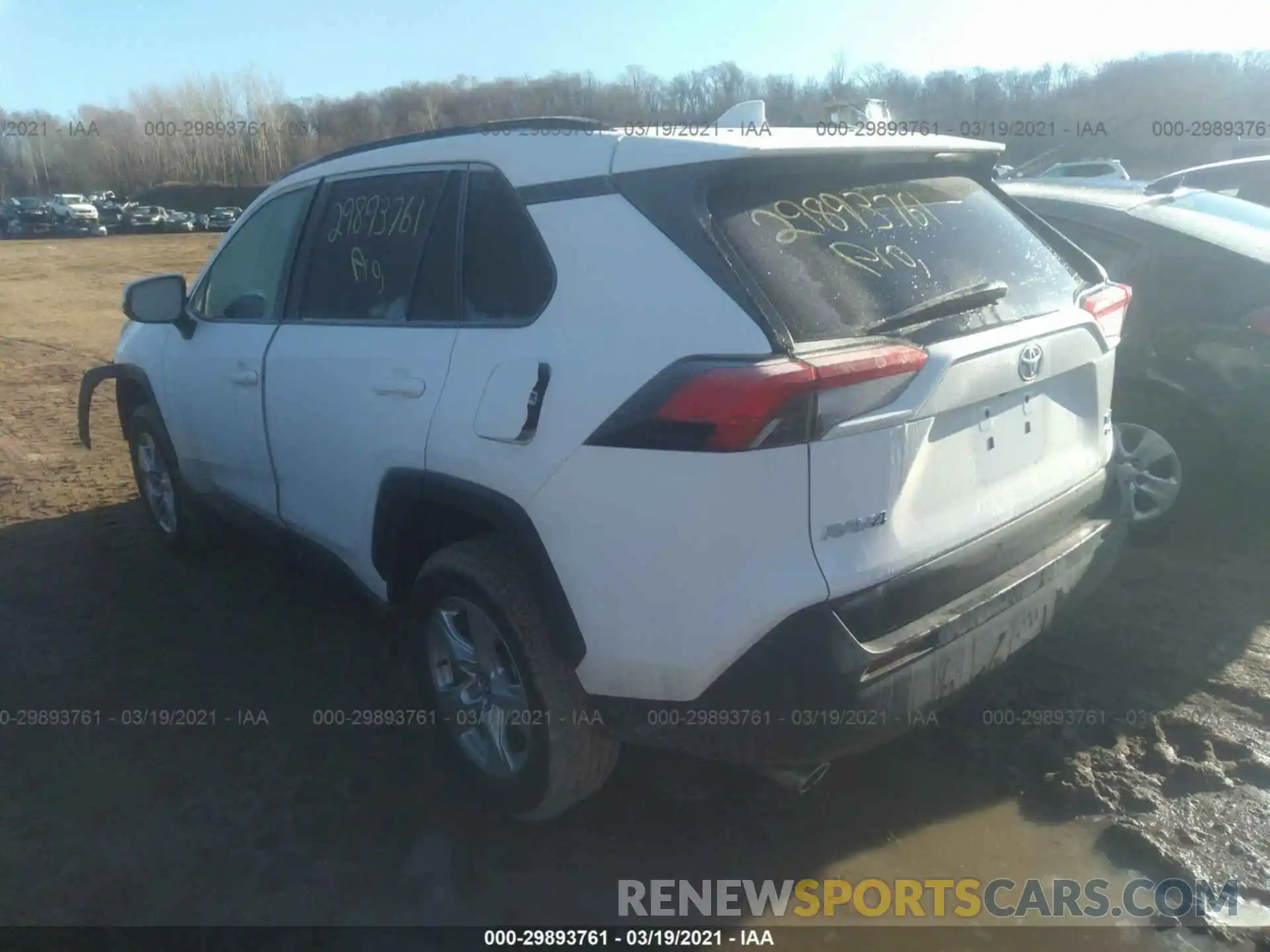 3 Photograph of a damaged car 2T3P1RFV9LC083013 TOYOTA RAV4 2020