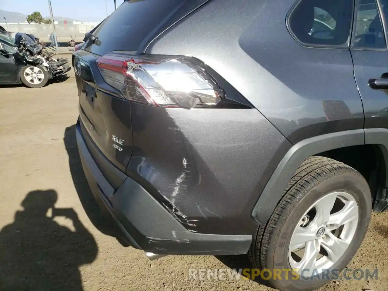 9 Photograph of a damaged car 2T3P1RFV9LC088695 TOYOTA RAV4 2020