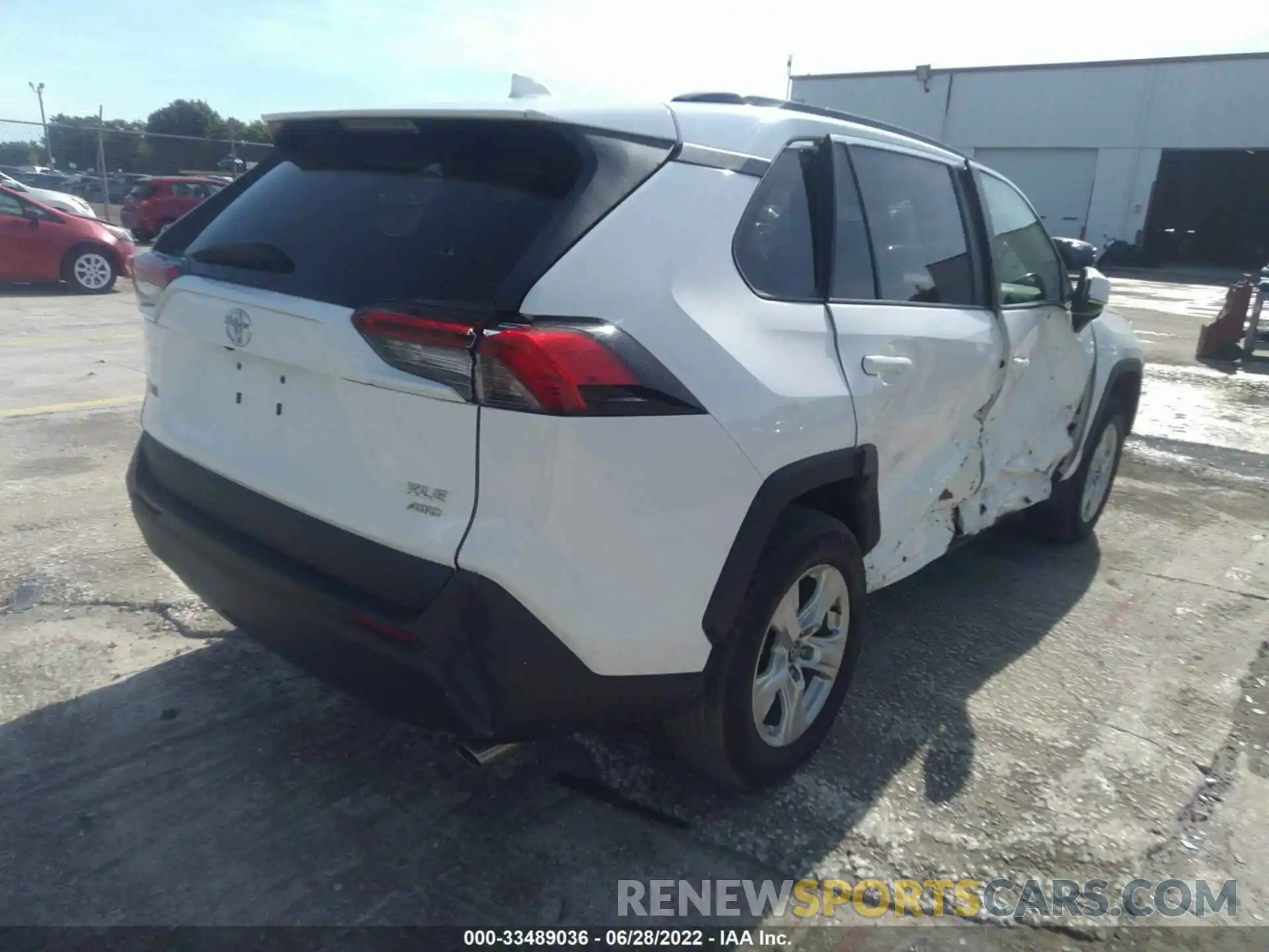 4 Photograph of a damaged car 2T3P1RFV9LC090544 TOYOTA RAV4 2020