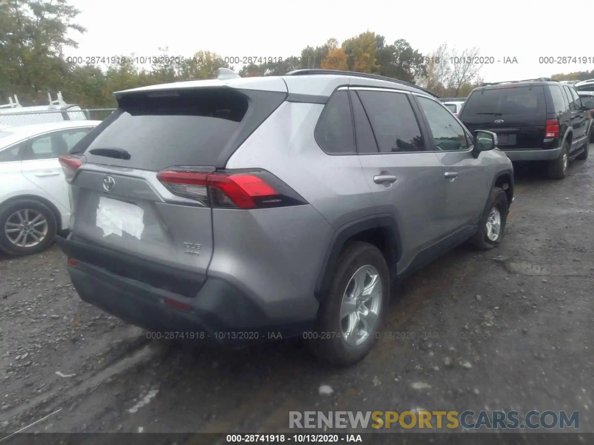 4 Photograph of a damaged car 2T3P1RFV9LC091838 TOYOTA RAV4 2020