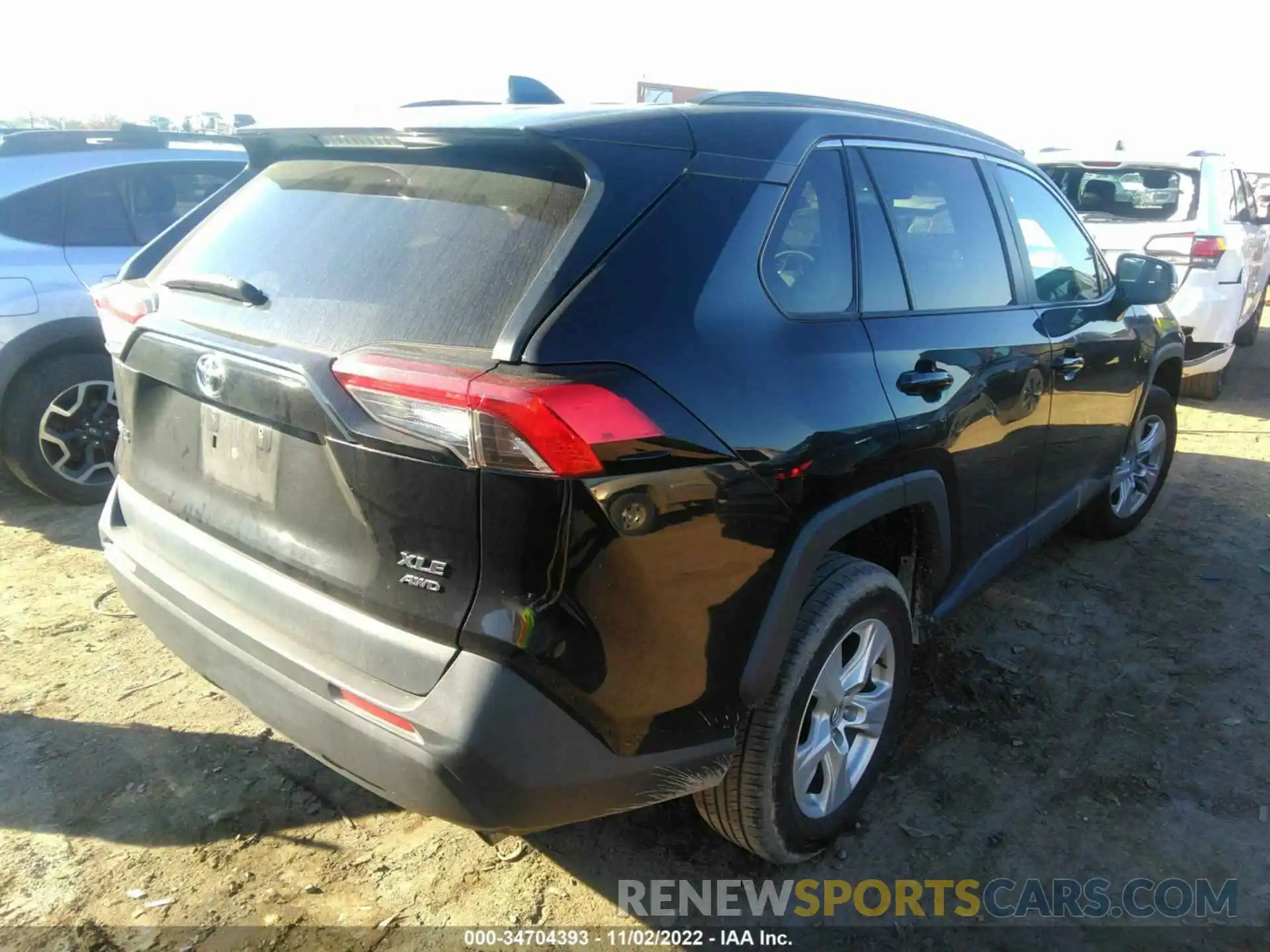 4 Photograph of a damaged car 2T3P1RFV9LC092102 TOYOTA RAV4 2020