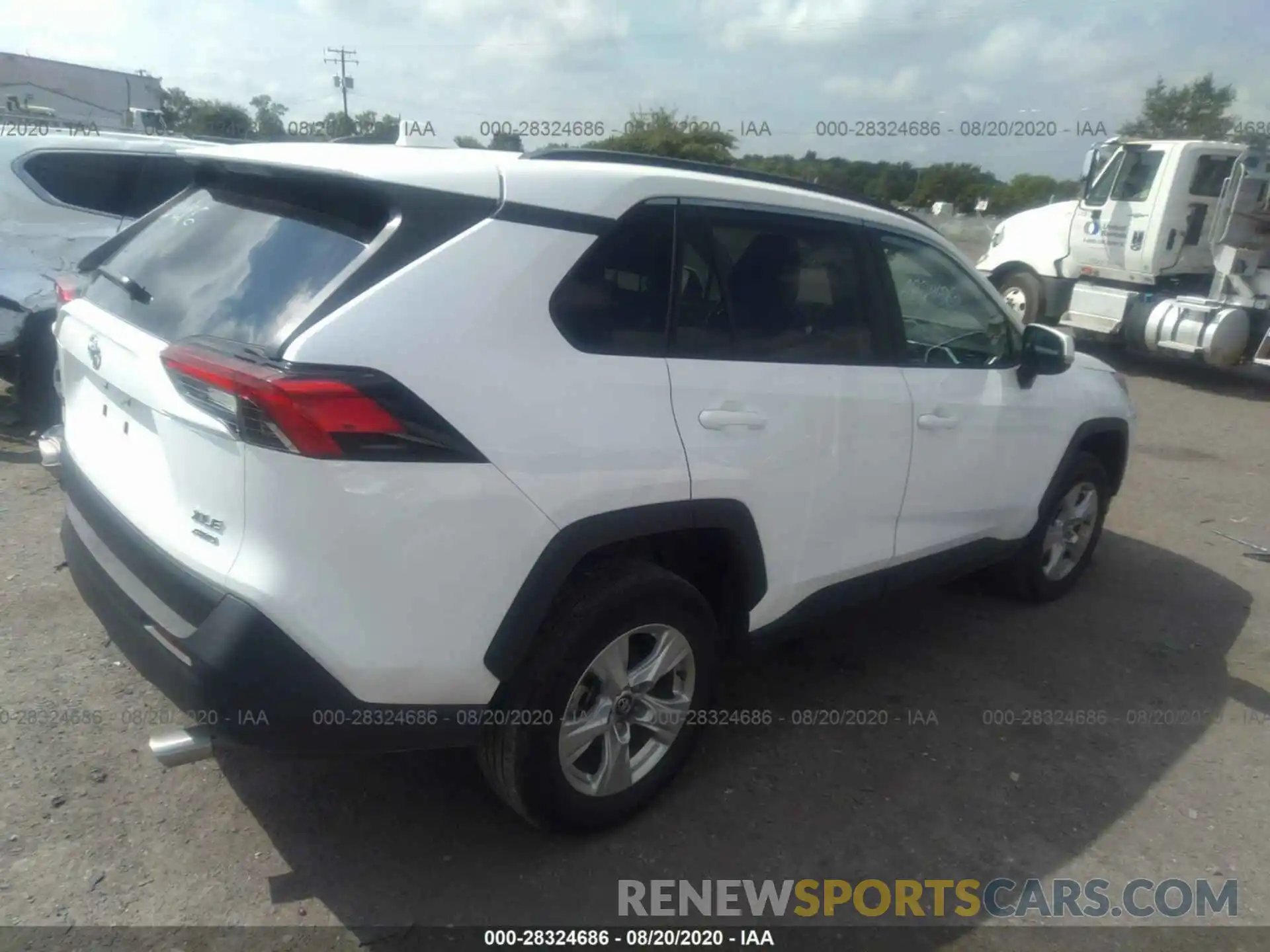 4 Photograph of a damaged car 2T3P1RFV9LC092746 TOYOTA RAV4 2020