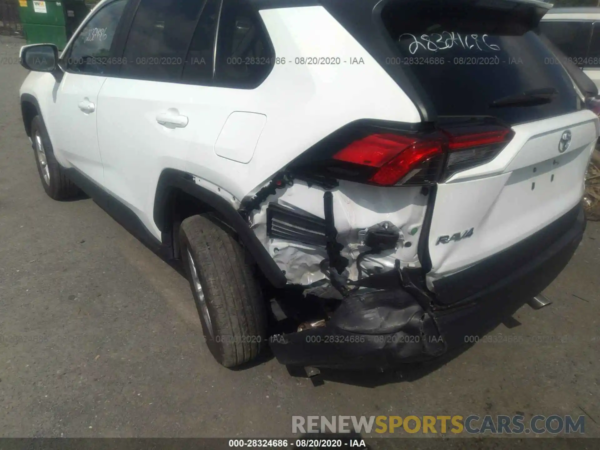 6 Photograph of a damaged car 2T3P1RFV9LC092746 TOYOTA RAV4 2020