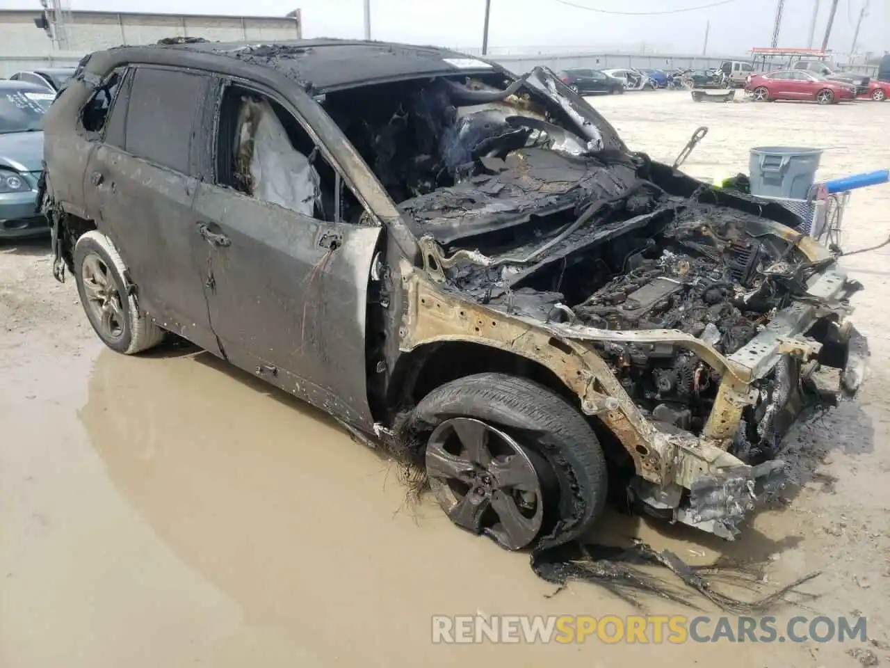 1 Photograph of a damaged car 2T3P1RFV9LC098210 TOYOTA RAV4 2020