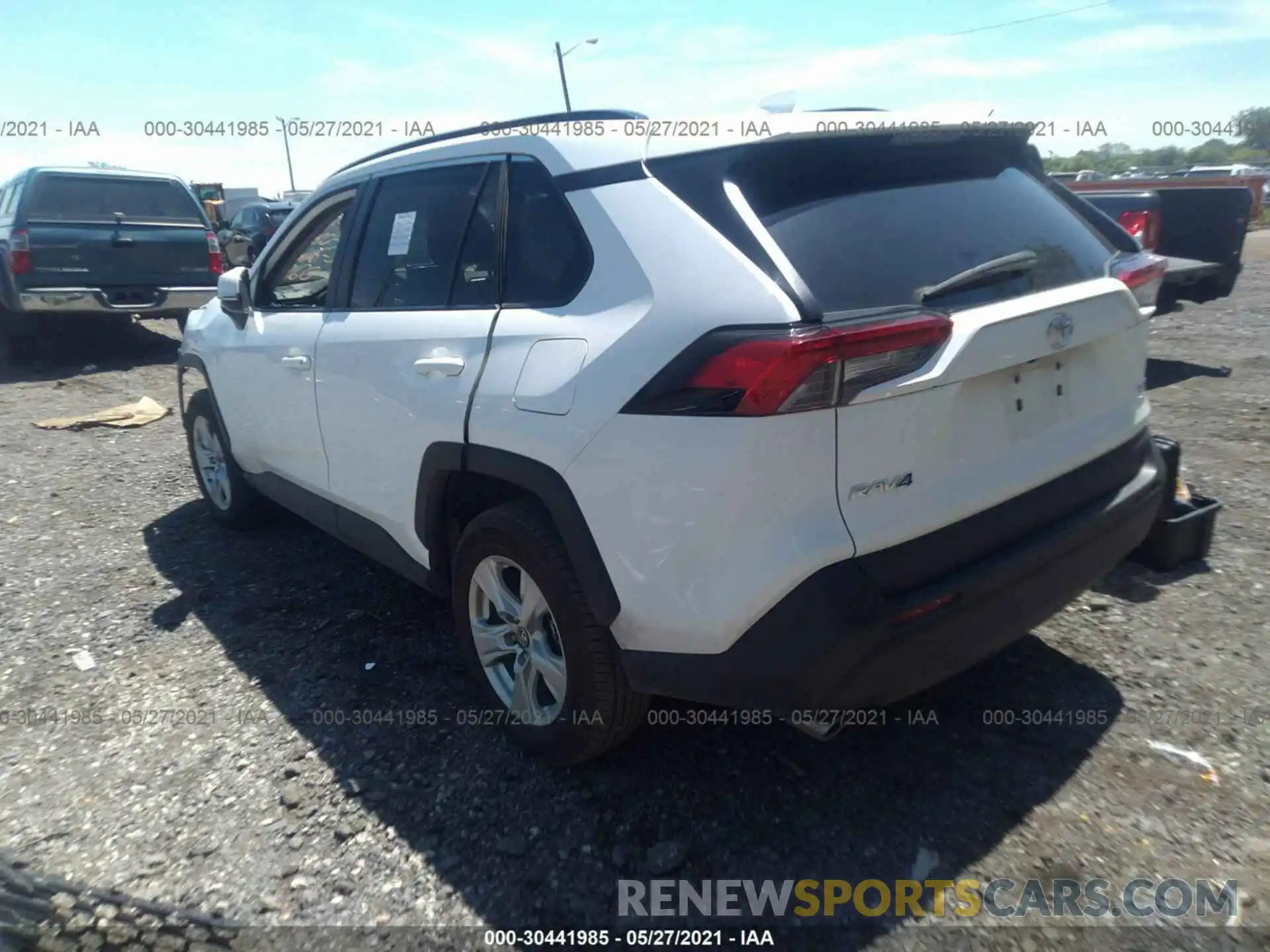 3 Photograph of a damaged car 2T3P1RFV9LC102854 TOYOTA RAV4 2020