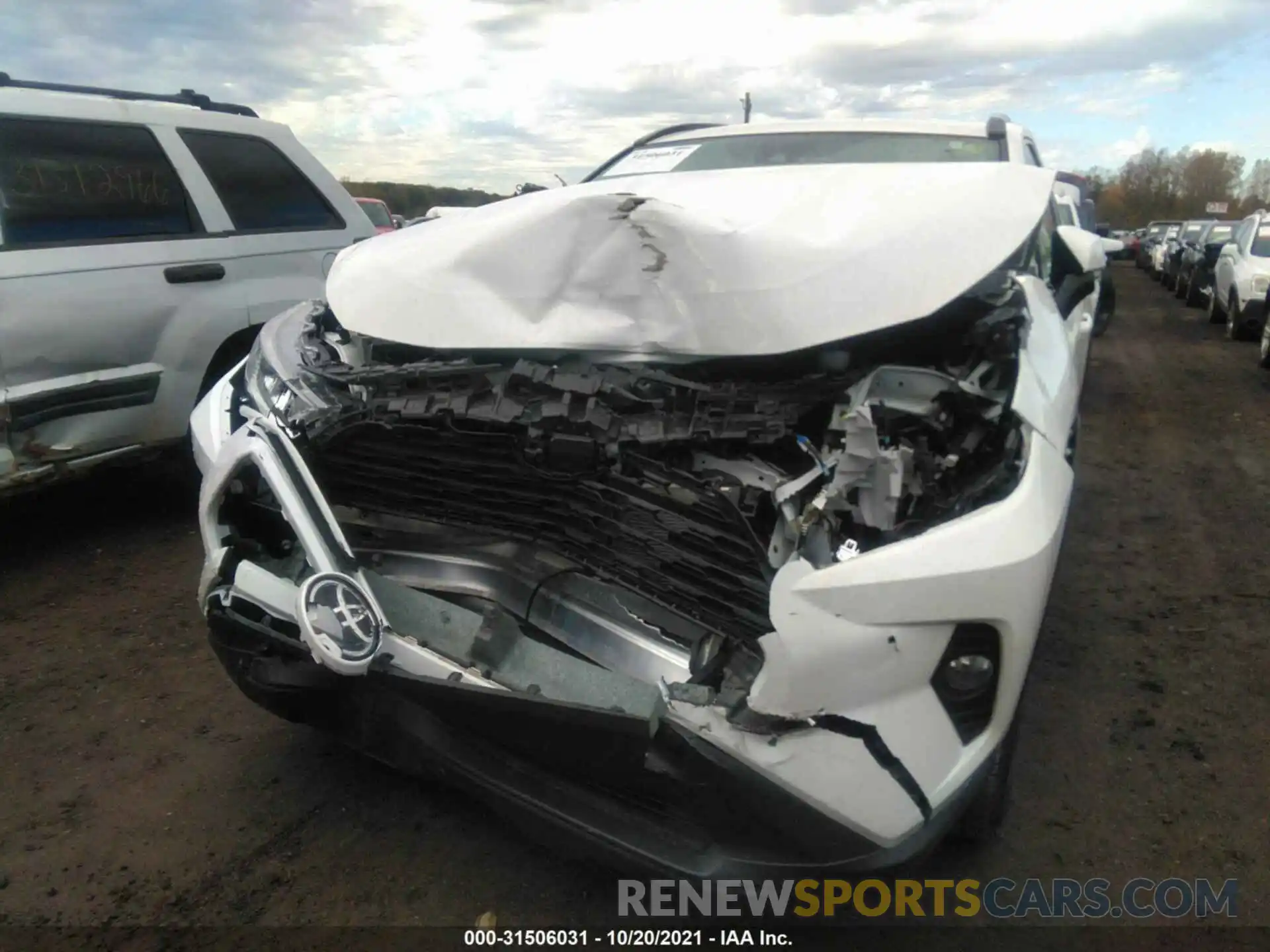 6 Photograph of a damaged car 2T3P1RFV9LC112428 TOYOTA RAV4 2020