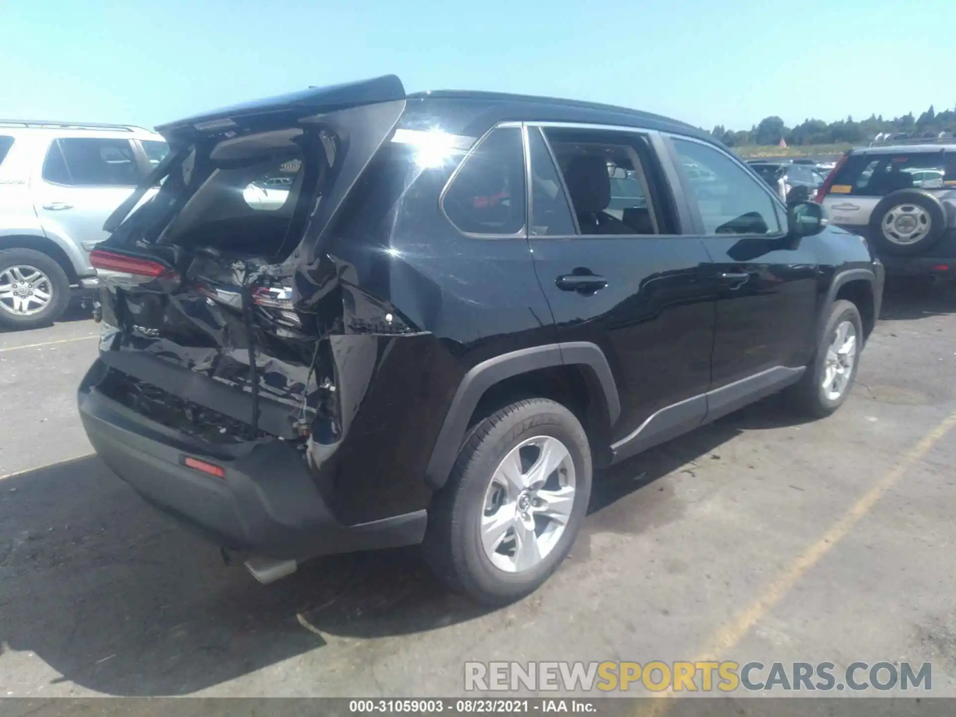 4 Photograph of a damaged car 2T3P1RFV9LC121520 TOYOTA RAV4 2020