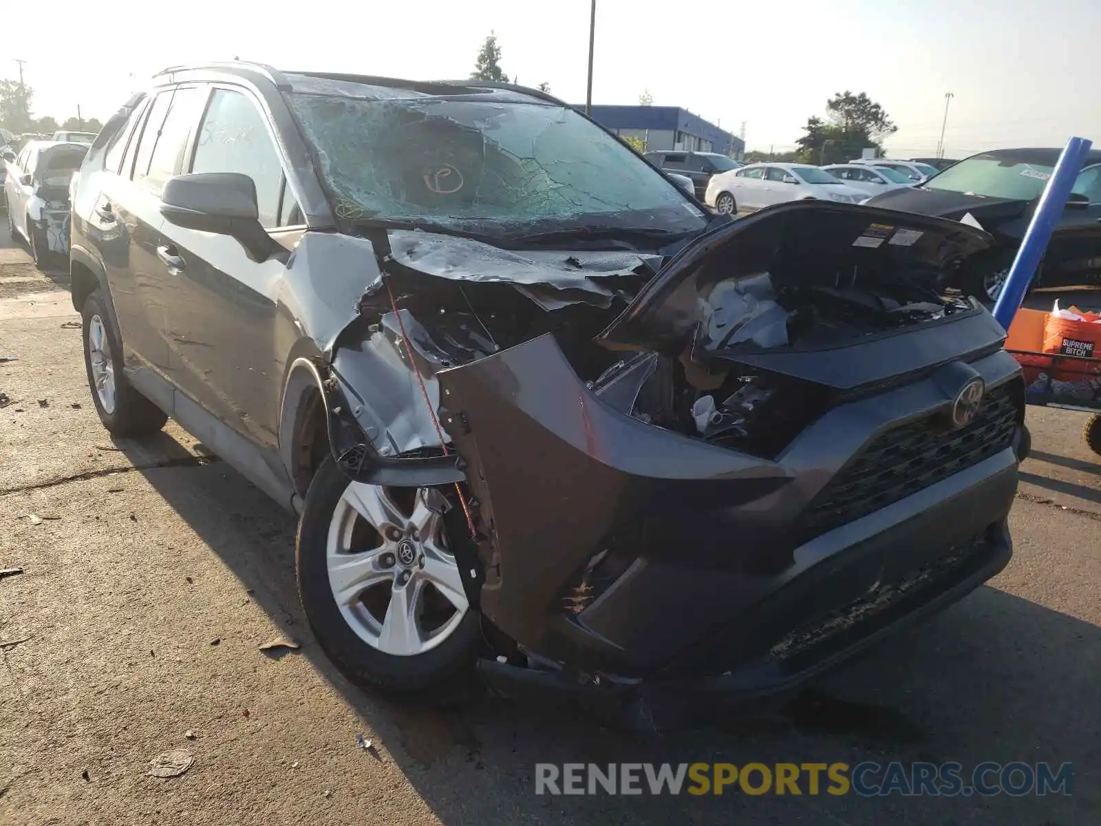 1 Photograph of a damaged car 2T3P1RFV9LC128371 TOYOTA RAV4 2020