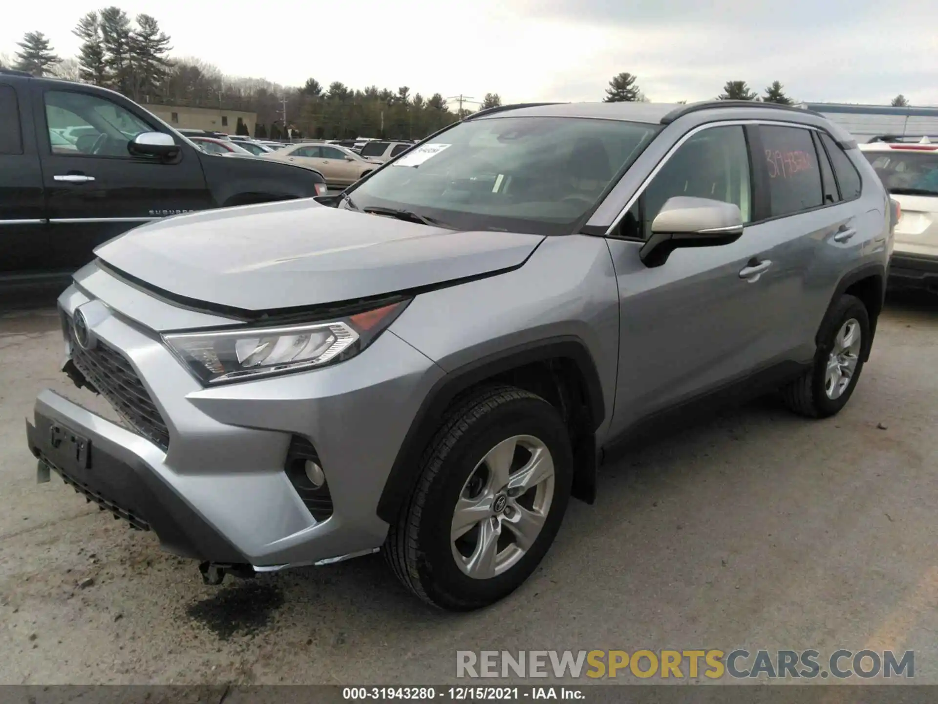 2 Photograph of a damaged car 2T3P1RFV9LC132100 TOYOTA RAV4 2020