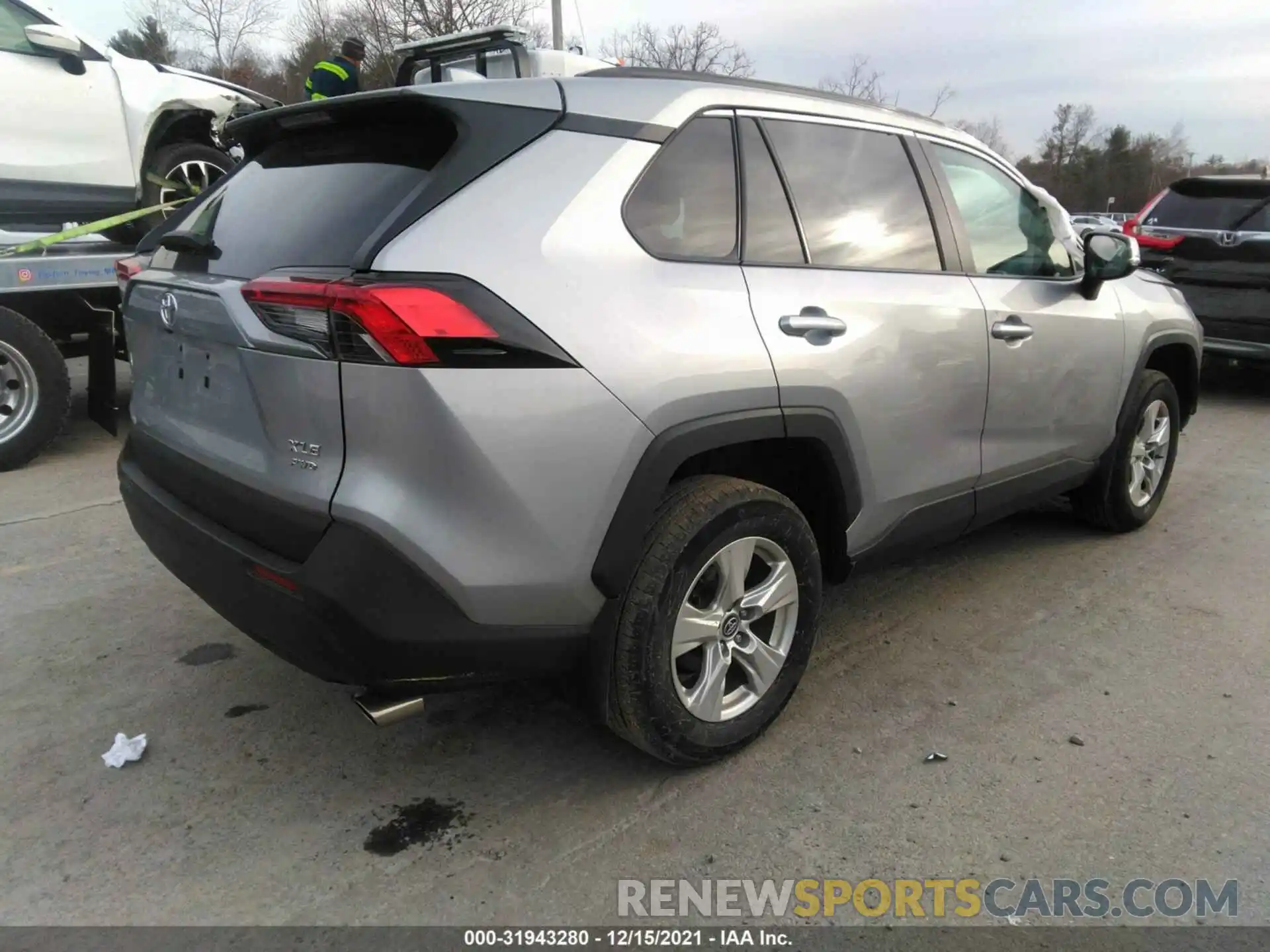 4 Photograph of a damaged car 2T3P1RFV9LC132100 TOYOTA RAV4 2020