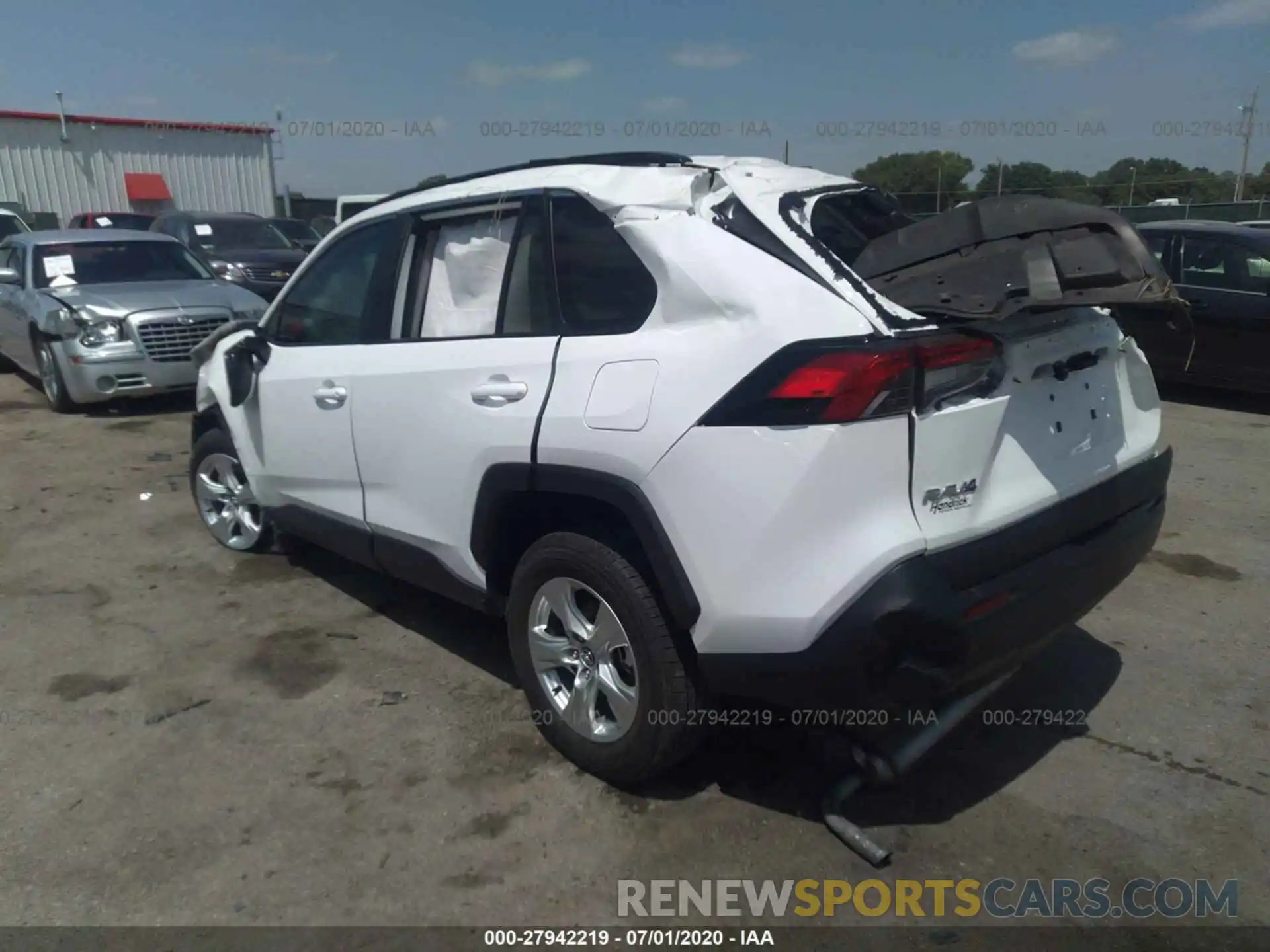 3 Photograph of a damaged car 2T3P1RFV9LW098772 TOYOTA RAV4 2020