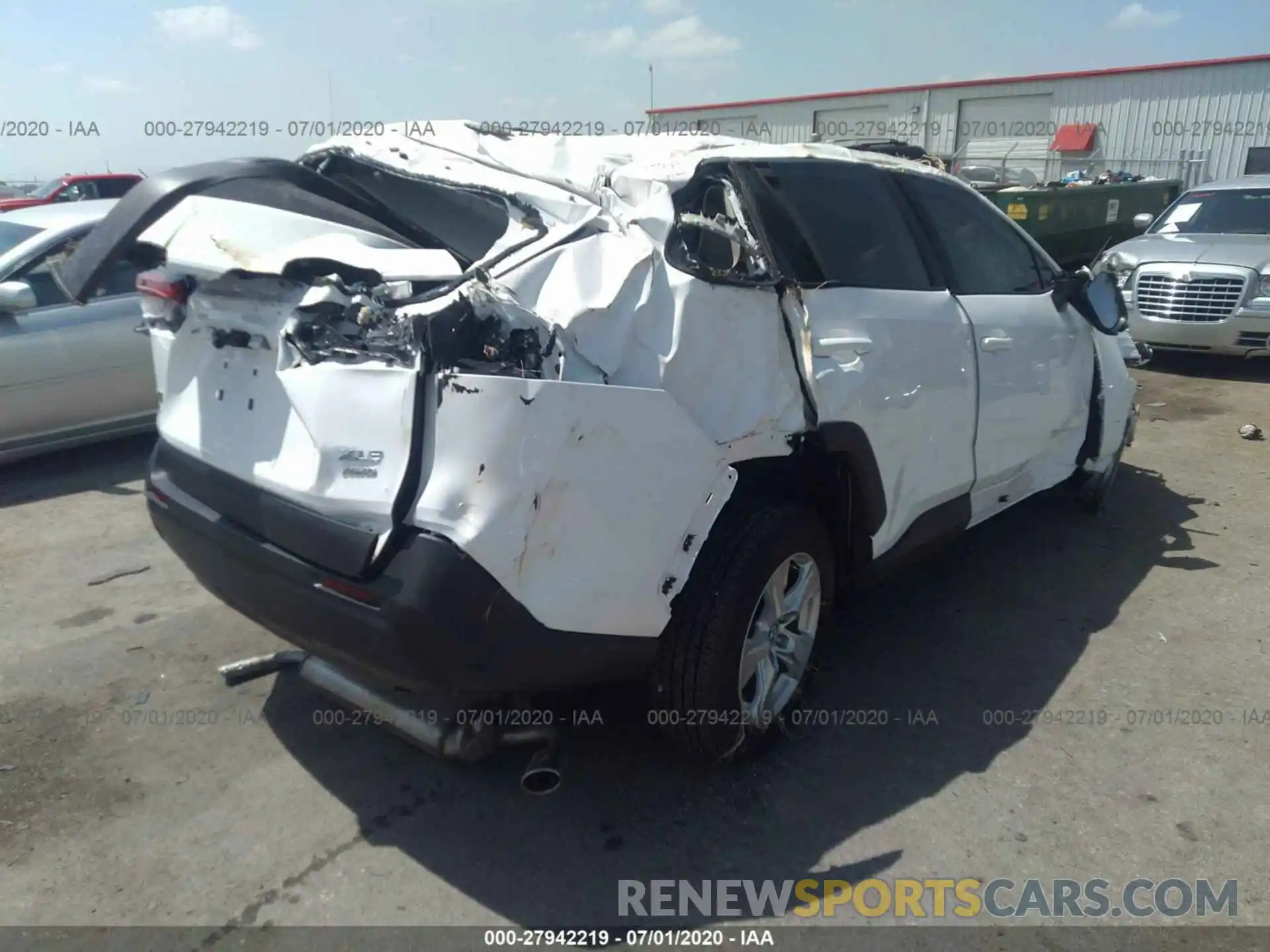 4 Photograph of a damaged car 2T3P1RFV9LW098772 TOYOTA RAV4 2020