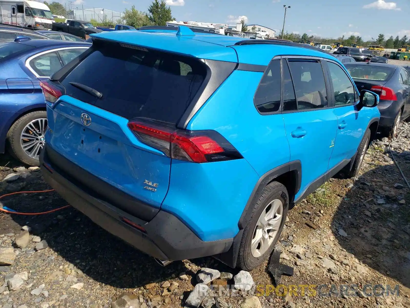 4 Photograph of a damaged car 2T3P1RFV9LW108636 TOYOTA RAV4 2020