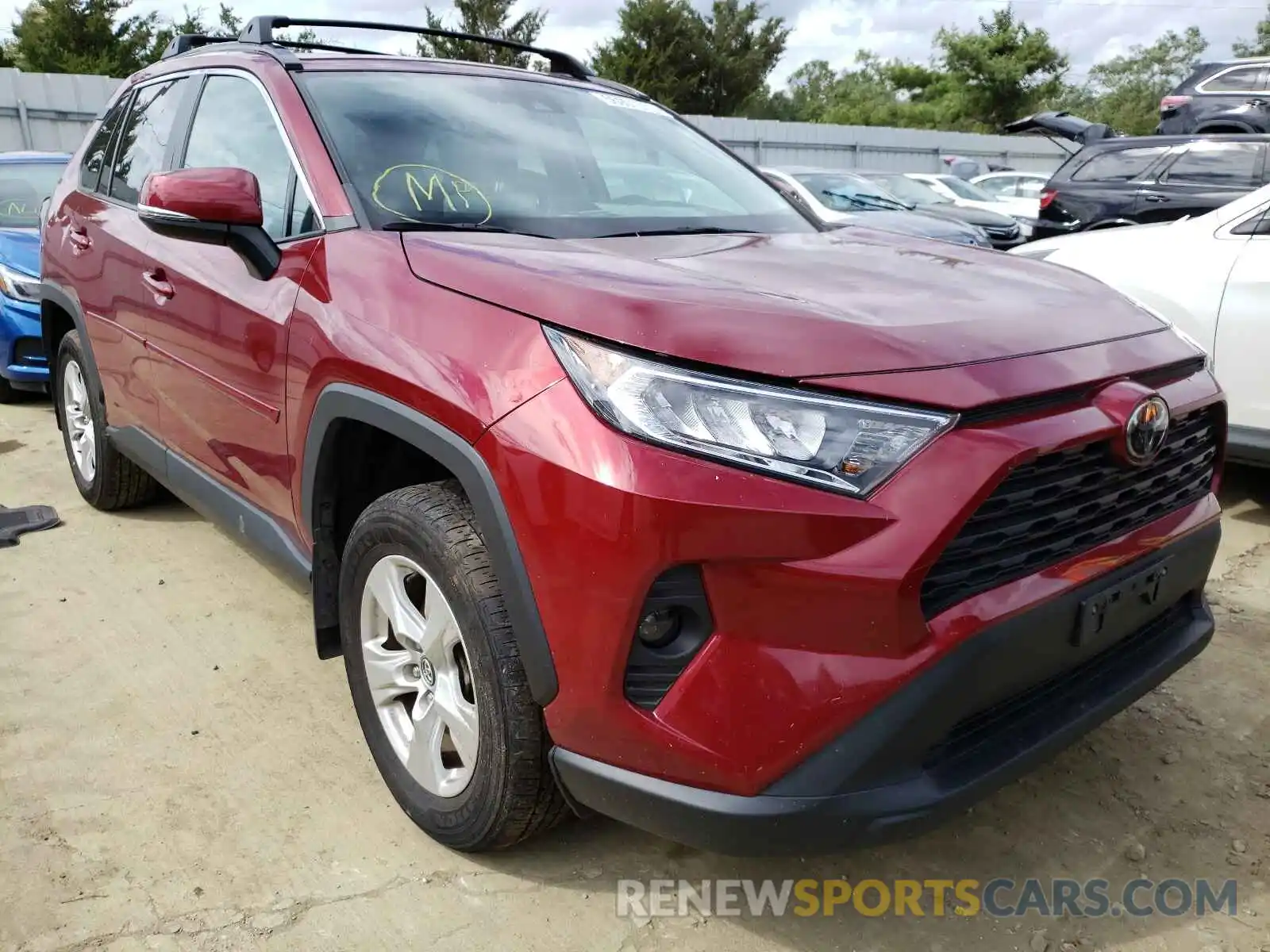 1 Photograph of a damaged car 2T3P1RFV9LW109866 TOYOTA RAV4 2020