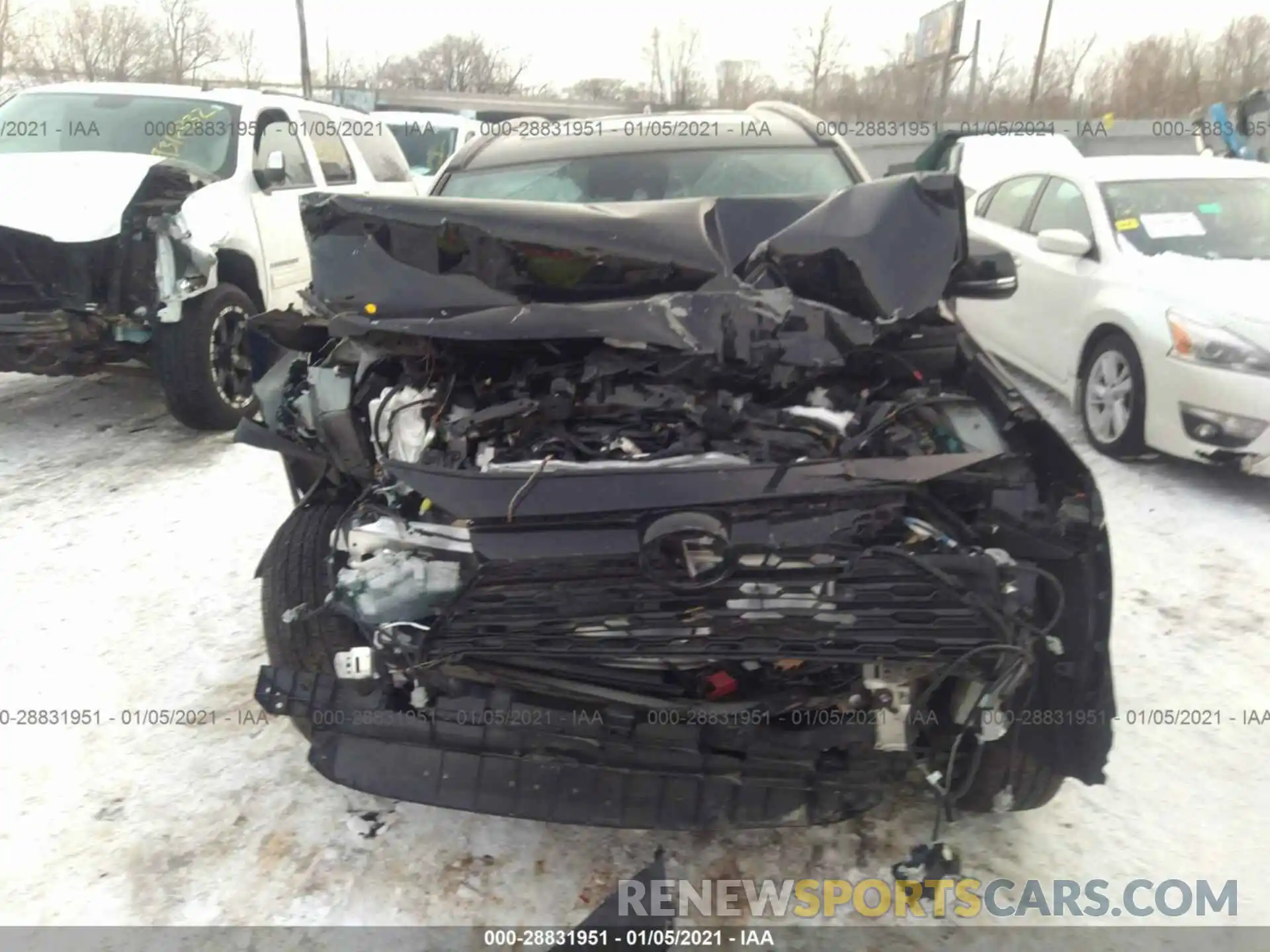 6 Photograph of a damaged car 2T3P1RFV9LW111052 TOYOTA RAV4 2020