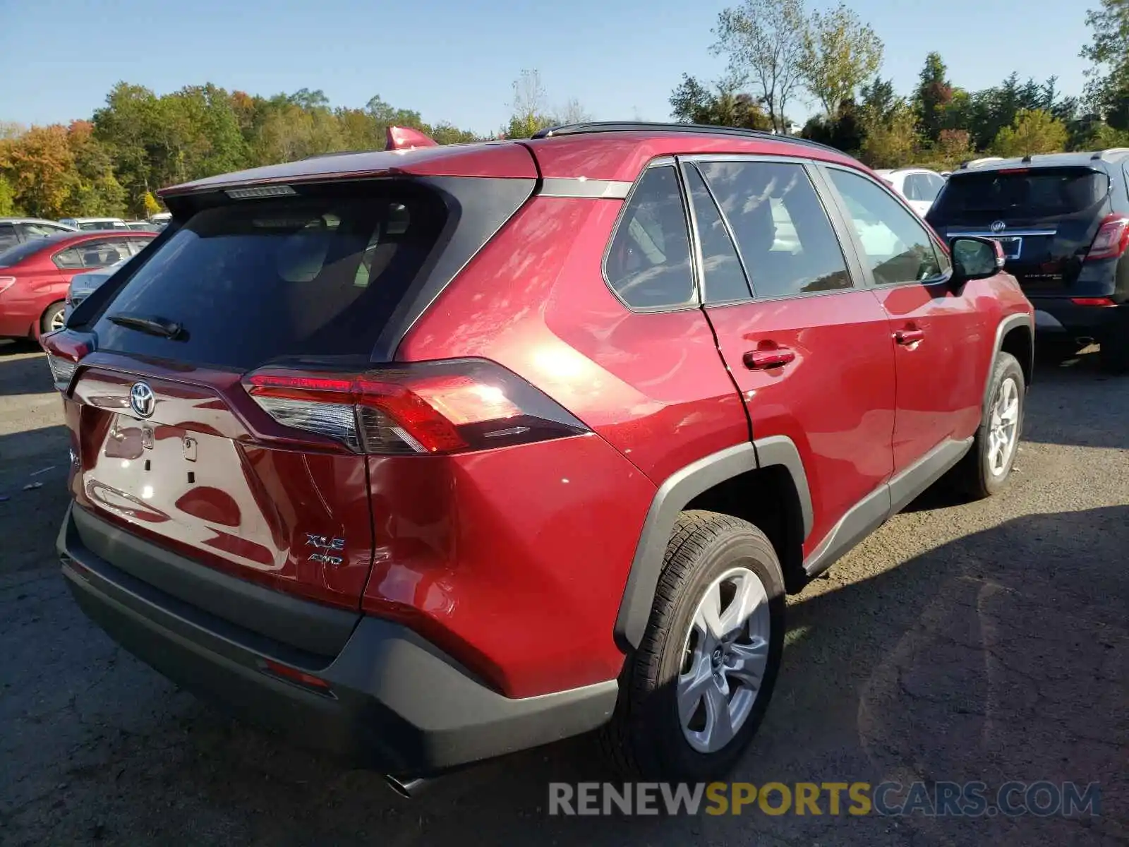 4 Photograph of a damaged car 2T3P1RFV9LW117384 TOYOTA RAV4 2020