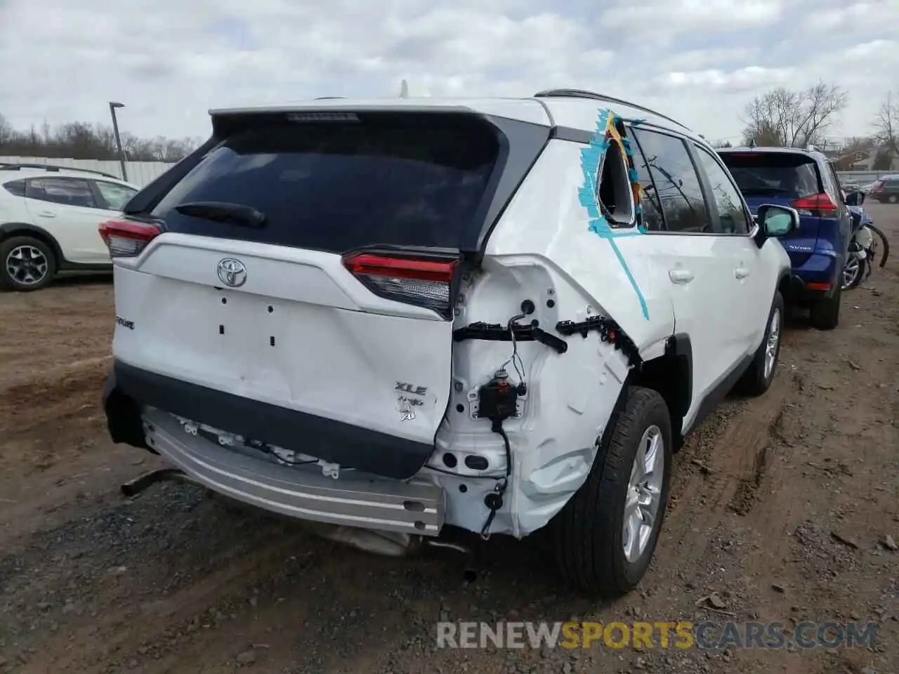 4 Photograph of a damaged car 2T3P1RFV9LW117479 TOYOTA RAV4 2020