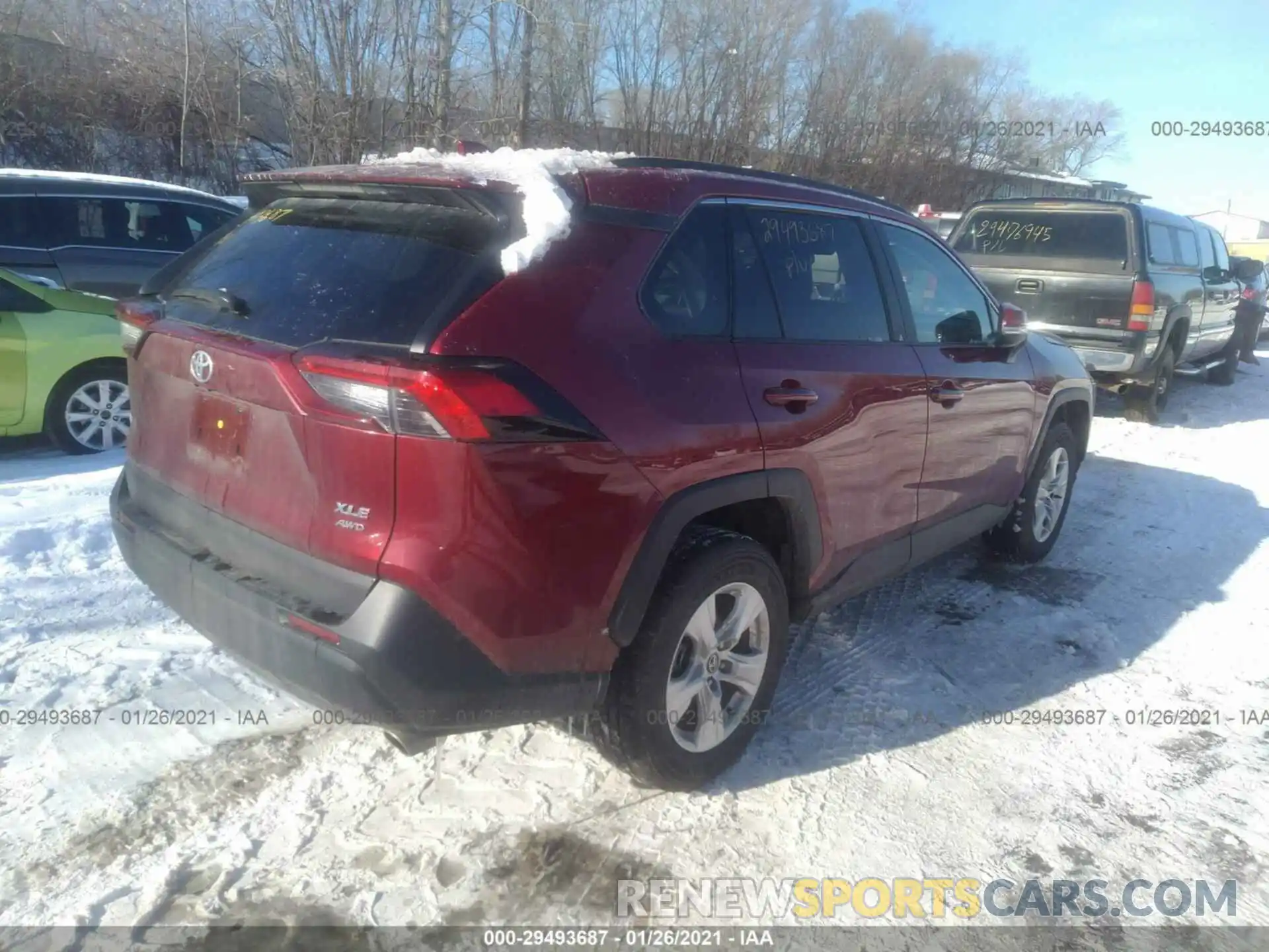 4 Photograph of a damaged car 2T3P1RFV9LW120365 TOYOTA RAV4 2020