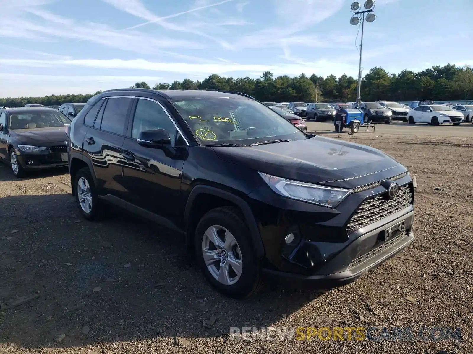 1 Photograph of a damaged car 2T3P1RFV9LW135898 TOYOTA RAV4 2020