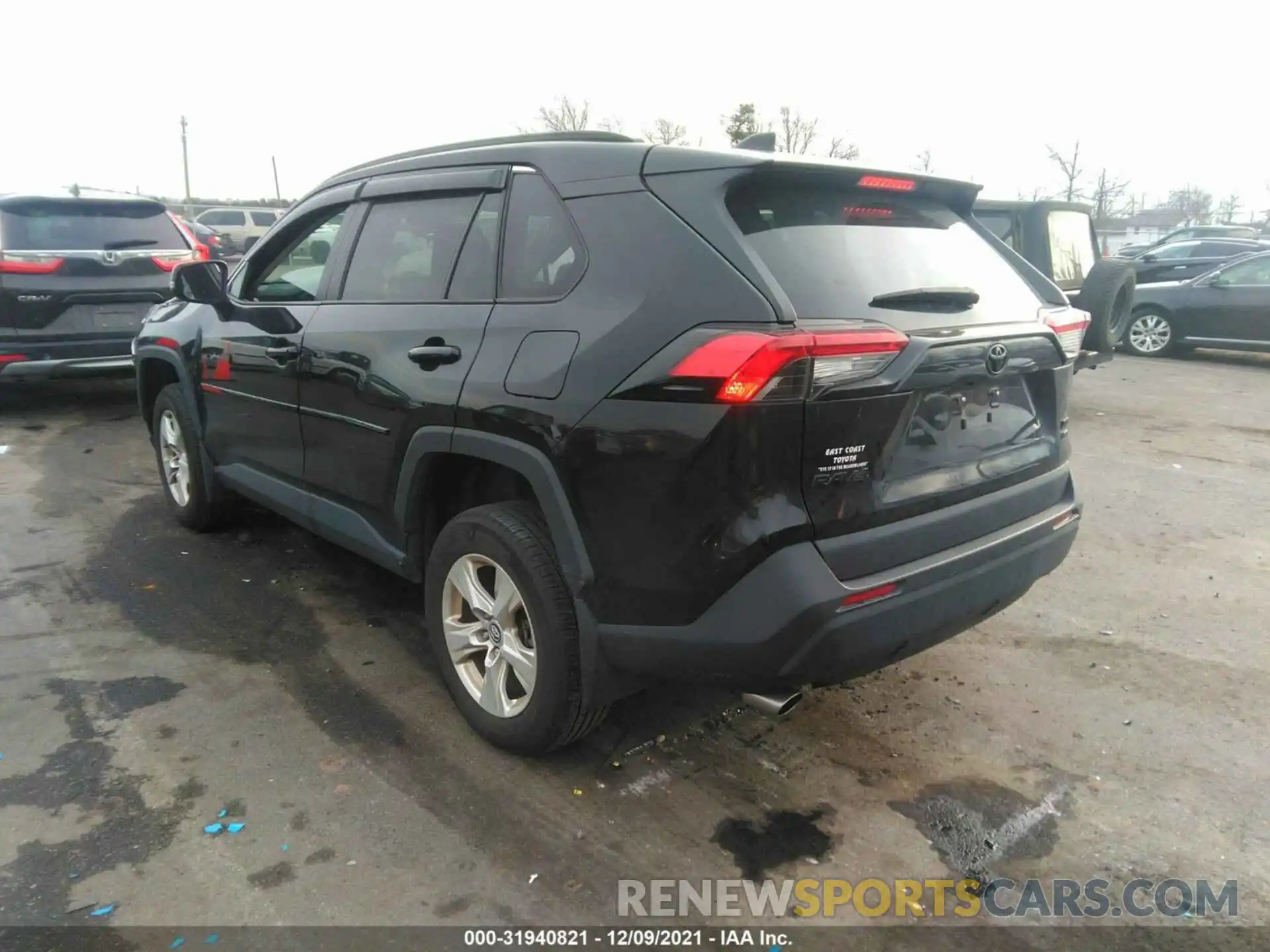 3 Фотография поврежденного автомобиля 2T3P1RFVXLC070478 TOYOTA RAV4 2020