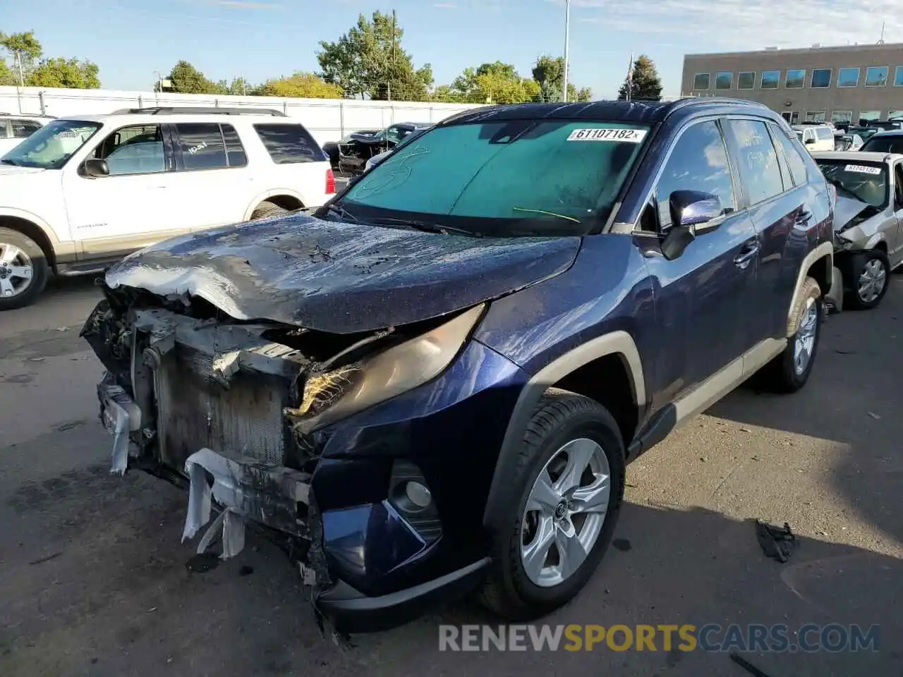 2 Photograph of a damaged car 2T3P1RFVXLC080427 TOYOTA RAV4 2020