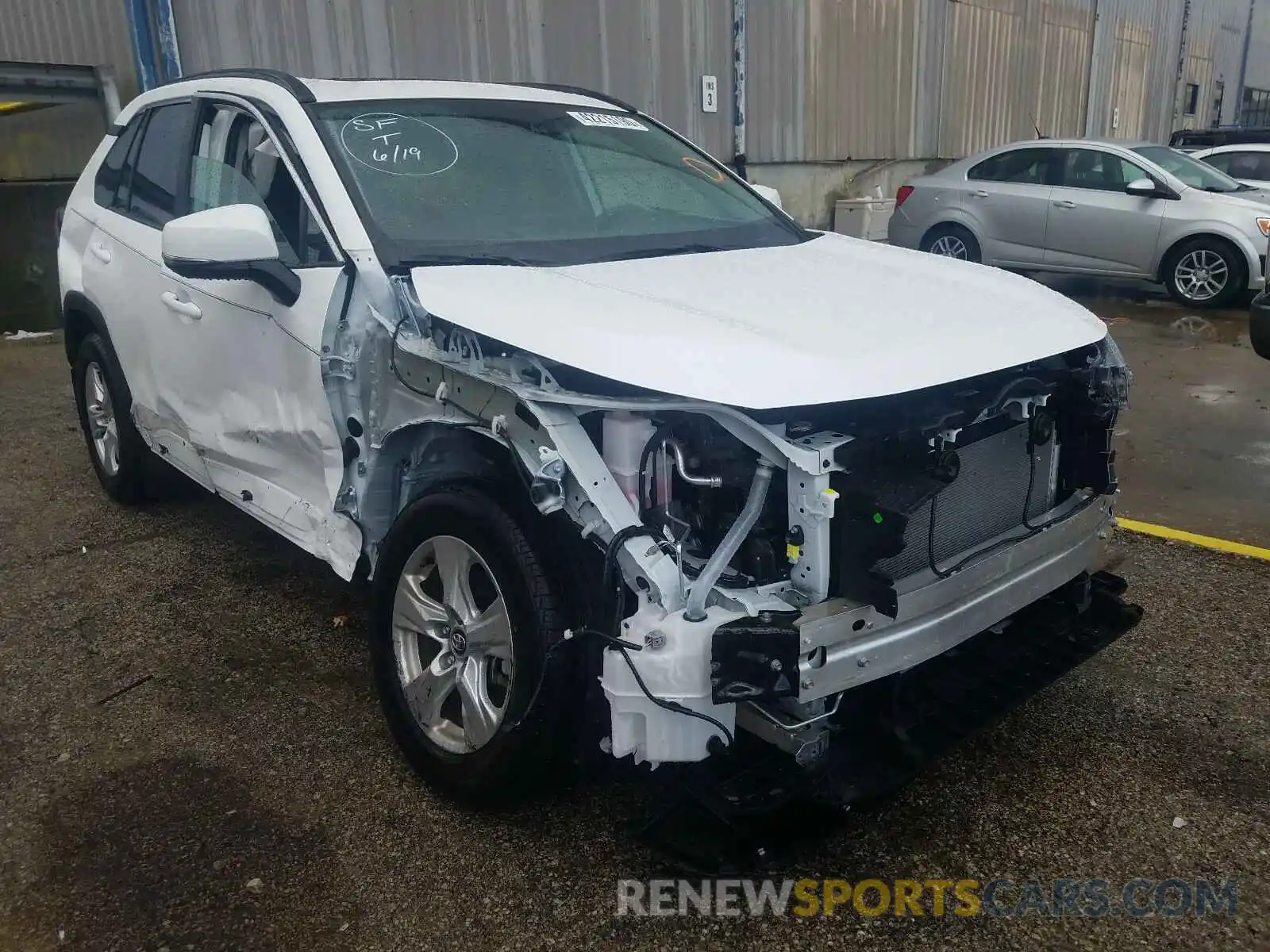 1 Photograph of a damaged car 2T3P1RFVXLC085370 TOYOTA RAV4 2020